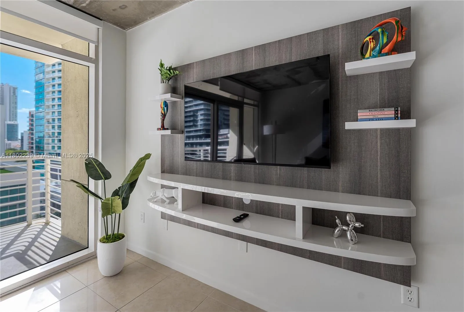 3250 NE 1st Ave # 702, Miami, FL 33137 photo 12