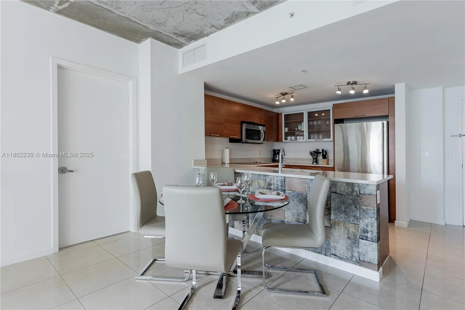 3250 NE 1st Ave # 702, Miami, FL 33137 photo 13