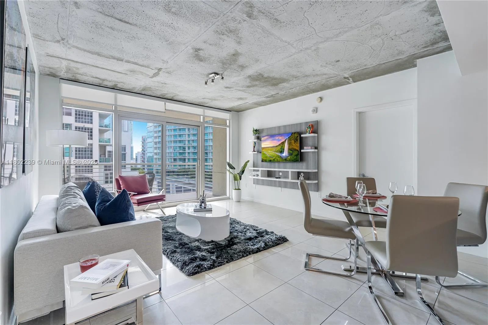 3250 NE 1st Ave # 702, Miami, FL 33137 photo 3