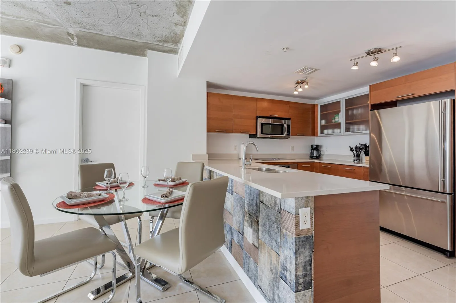 3250 NE 1st Ave # 702, Miami, FL 33137 photo 4