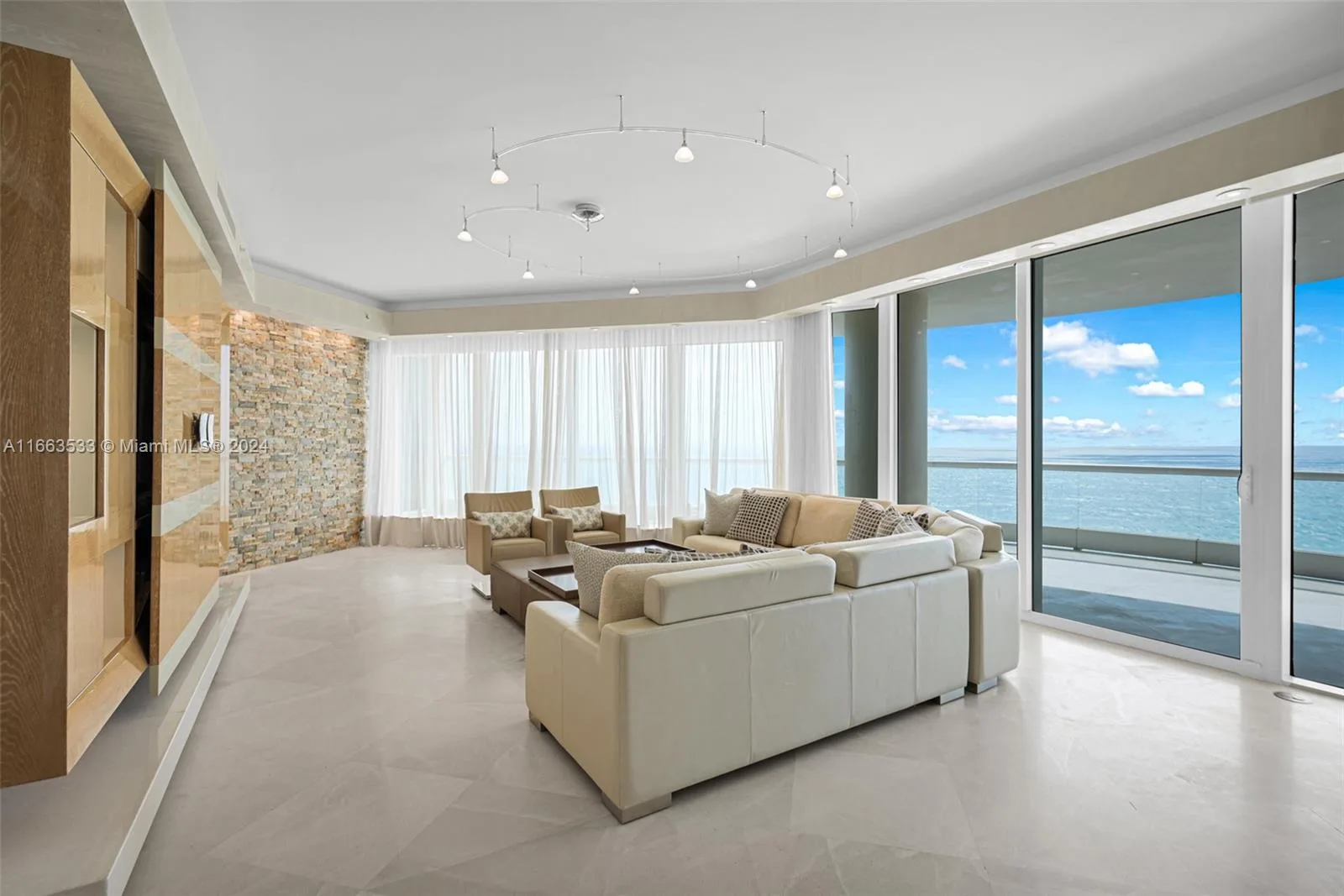 Turnberry Ocean Colony – photo 30