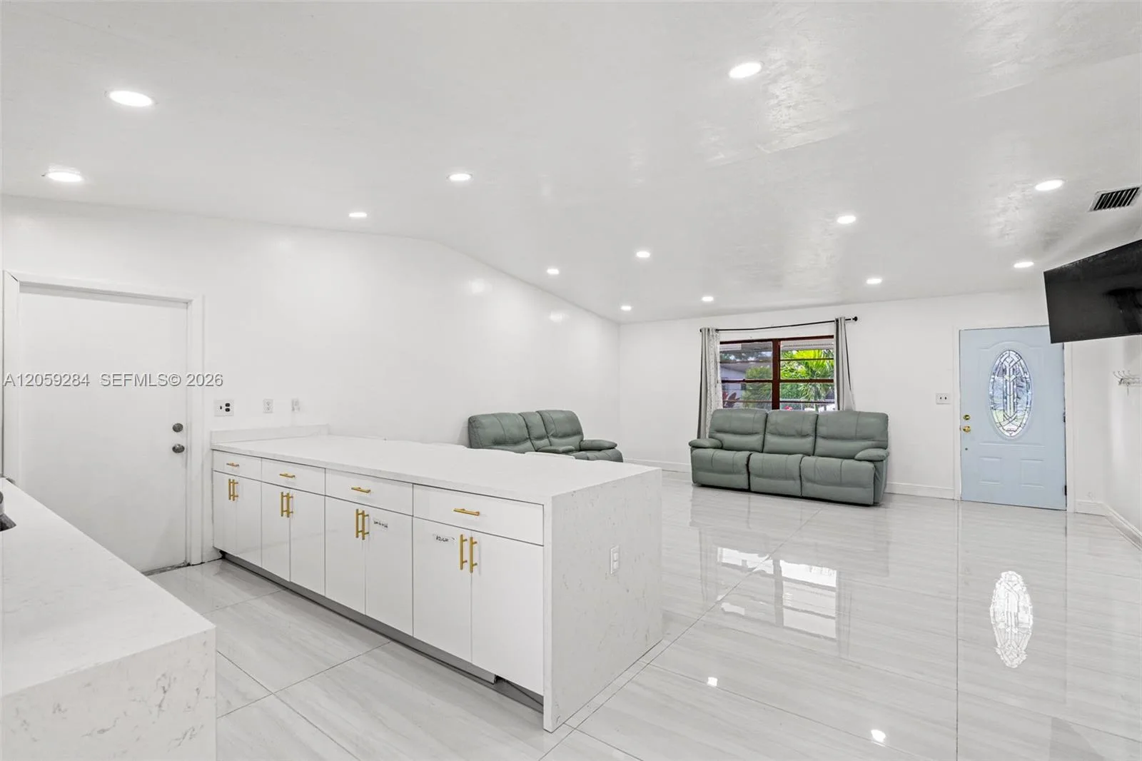 364 NW 17th Ct, Homestead, FL 33030 photo 8