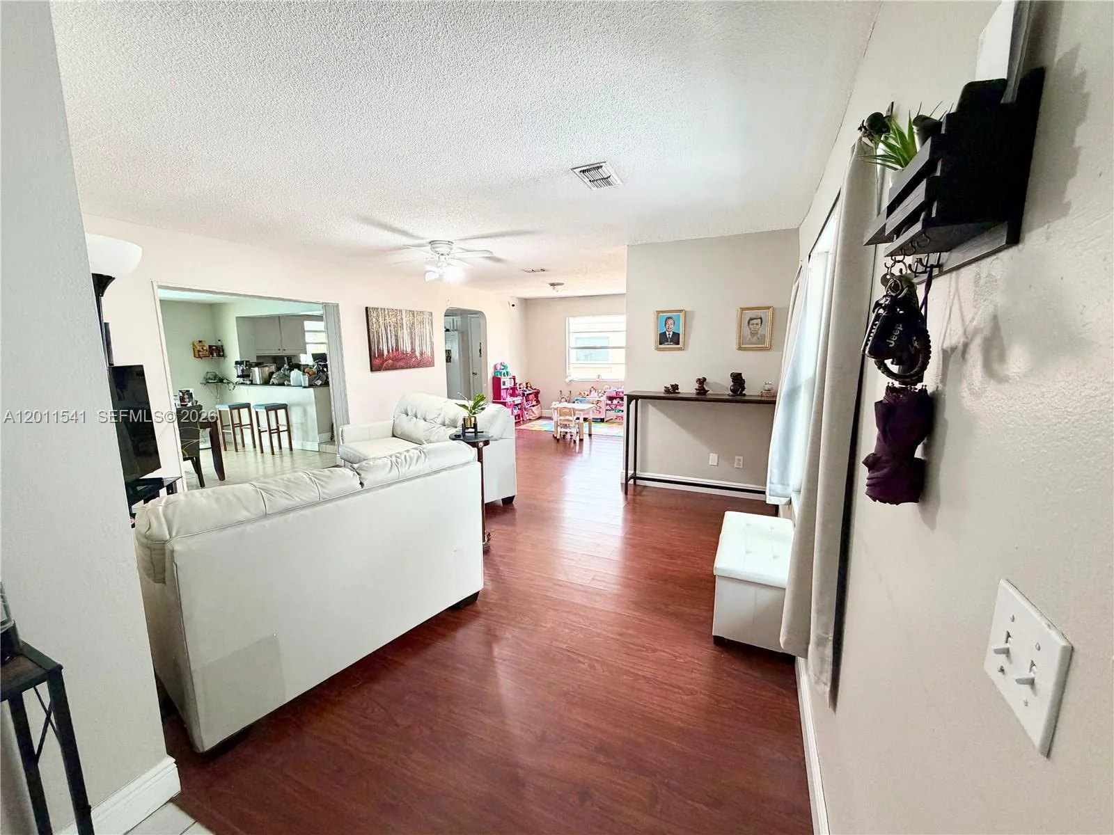 143 VALLEY CIR, Tampa, FL 33510 photo 13