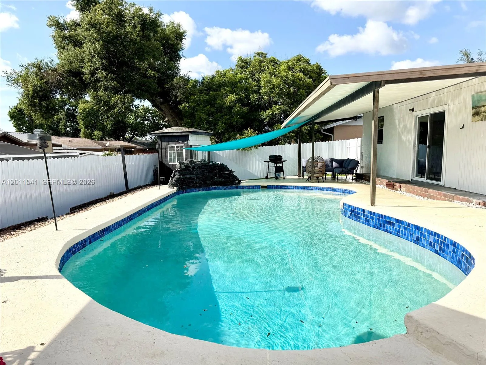 143 VALLEY CIR, Tampa, FL 33510 photo 4