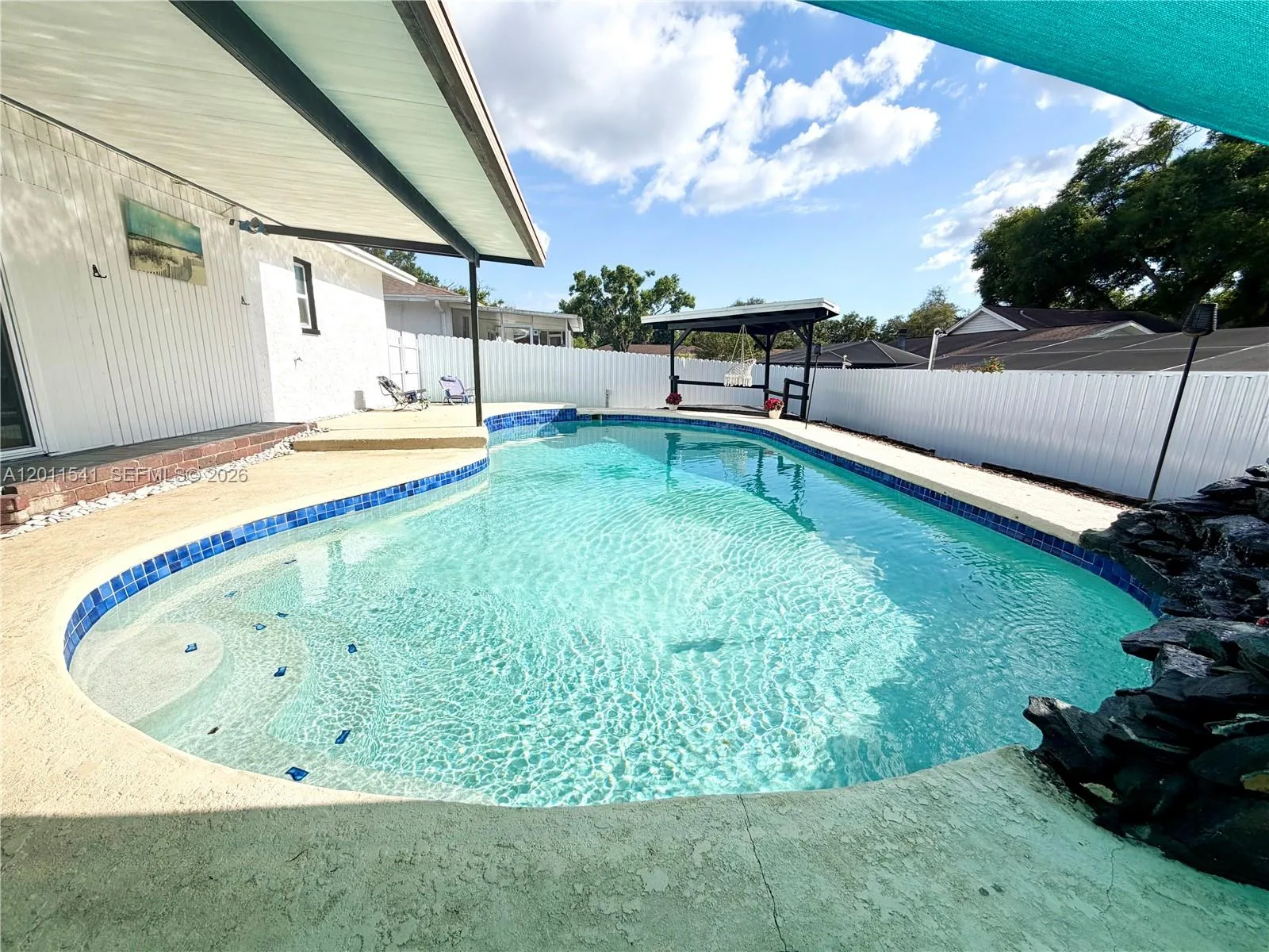 143 VALLEY CIR, Tampa, FL 33510 photo 5