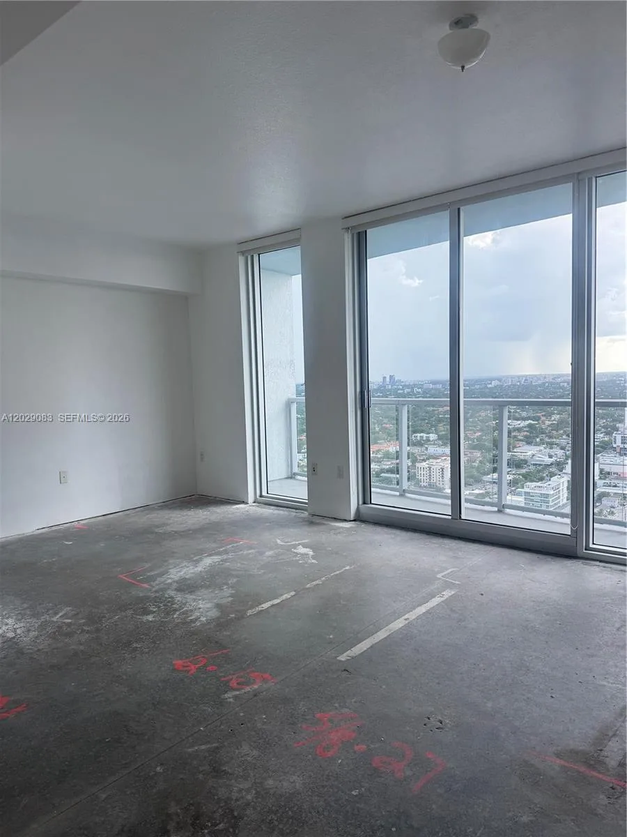 185 SW 7th St # 3900, Miami, FL 33130