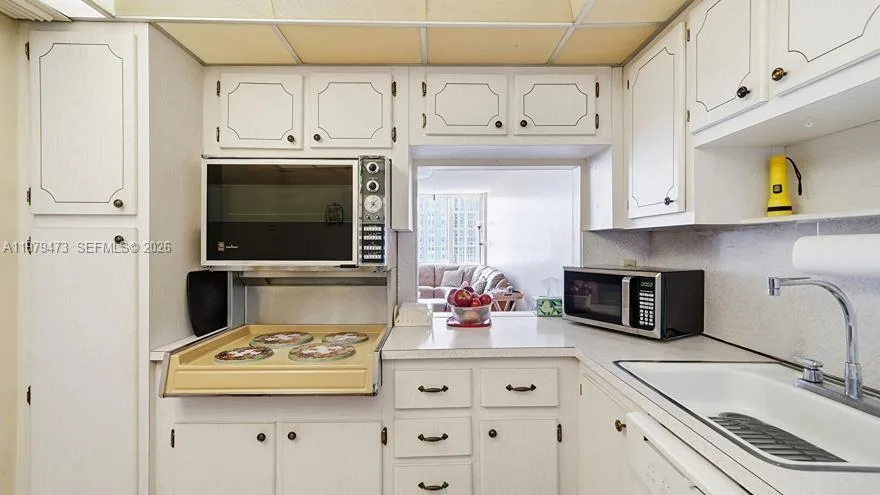 1825 S Ocean Dr # 811, Hallandale Beach, FL 33009 photo 10