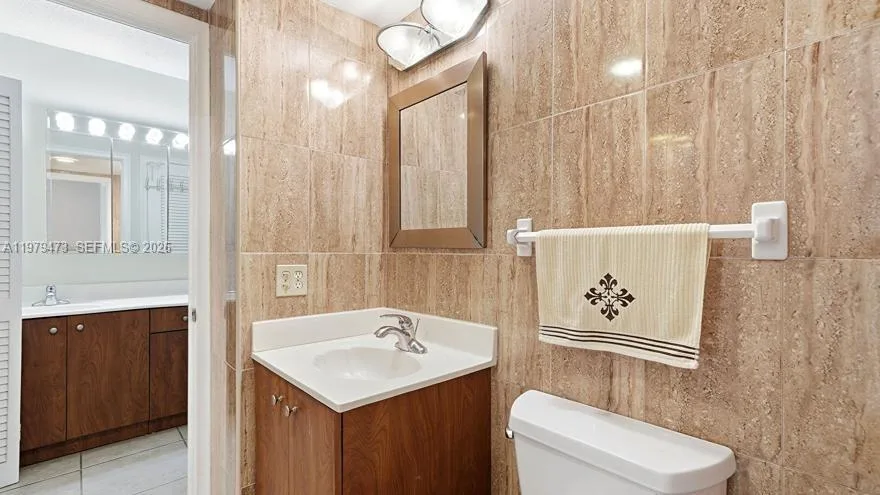 1825 S Ocean Dr # 811, Hallandale Beach, FL 33009 photo 13