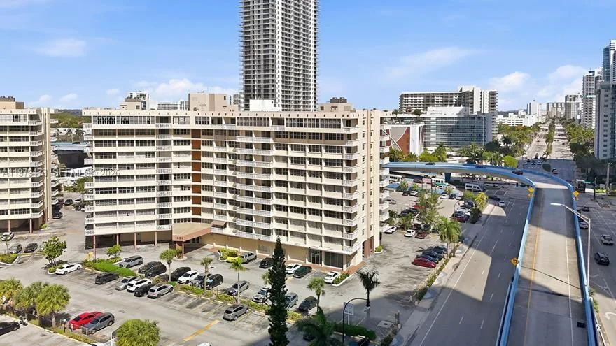 1825 S Ocean Dr # 811, Hallandale Beach, FL 33009 photo 3