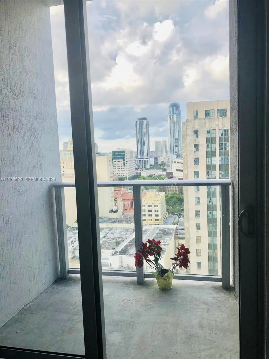 151 SE 1st St # 1808, Miami, FL 33131 photo 10