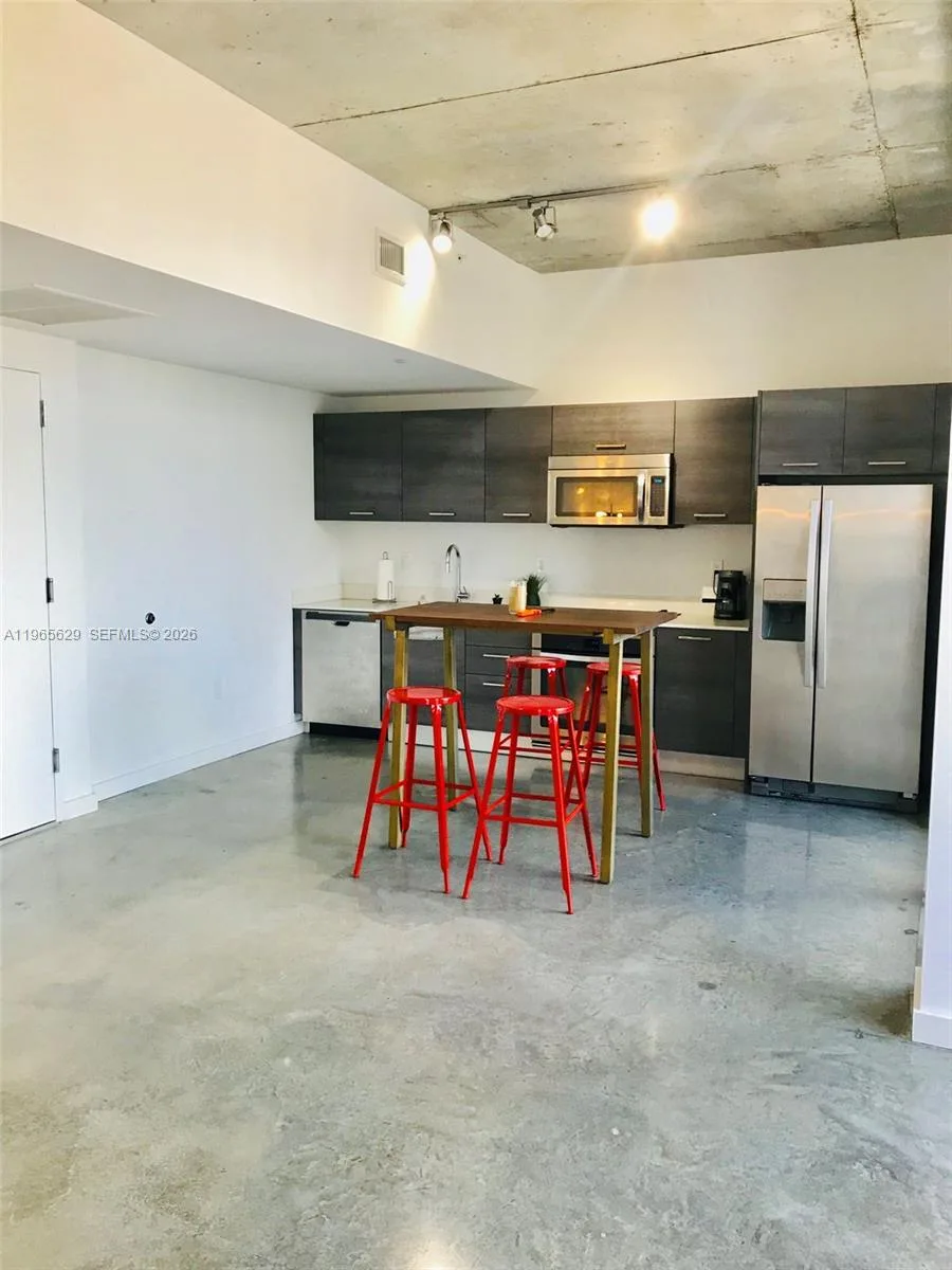 151 SE 1st St # 1808, Miami, FL 33131 photo 2