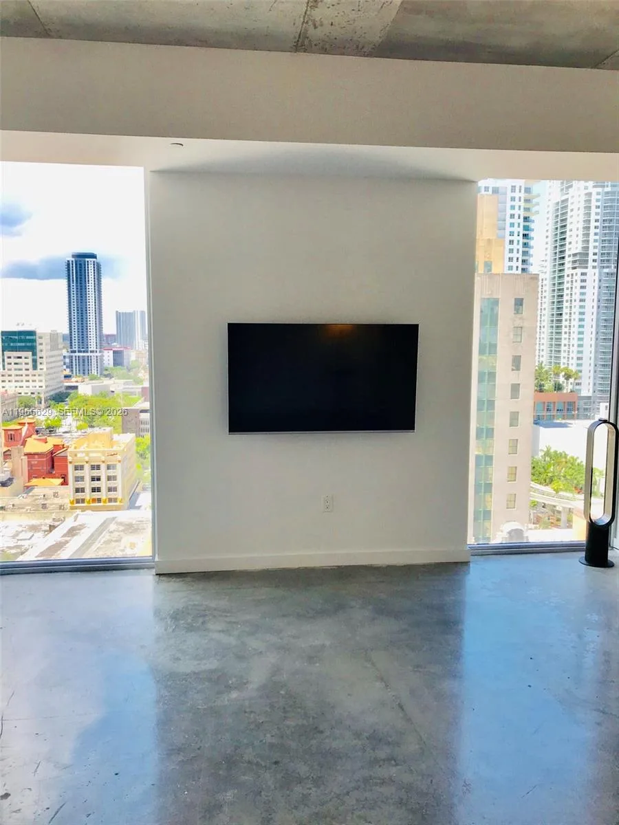 151 SE 1st St # 1808, Miami, FL 33131 photo 6