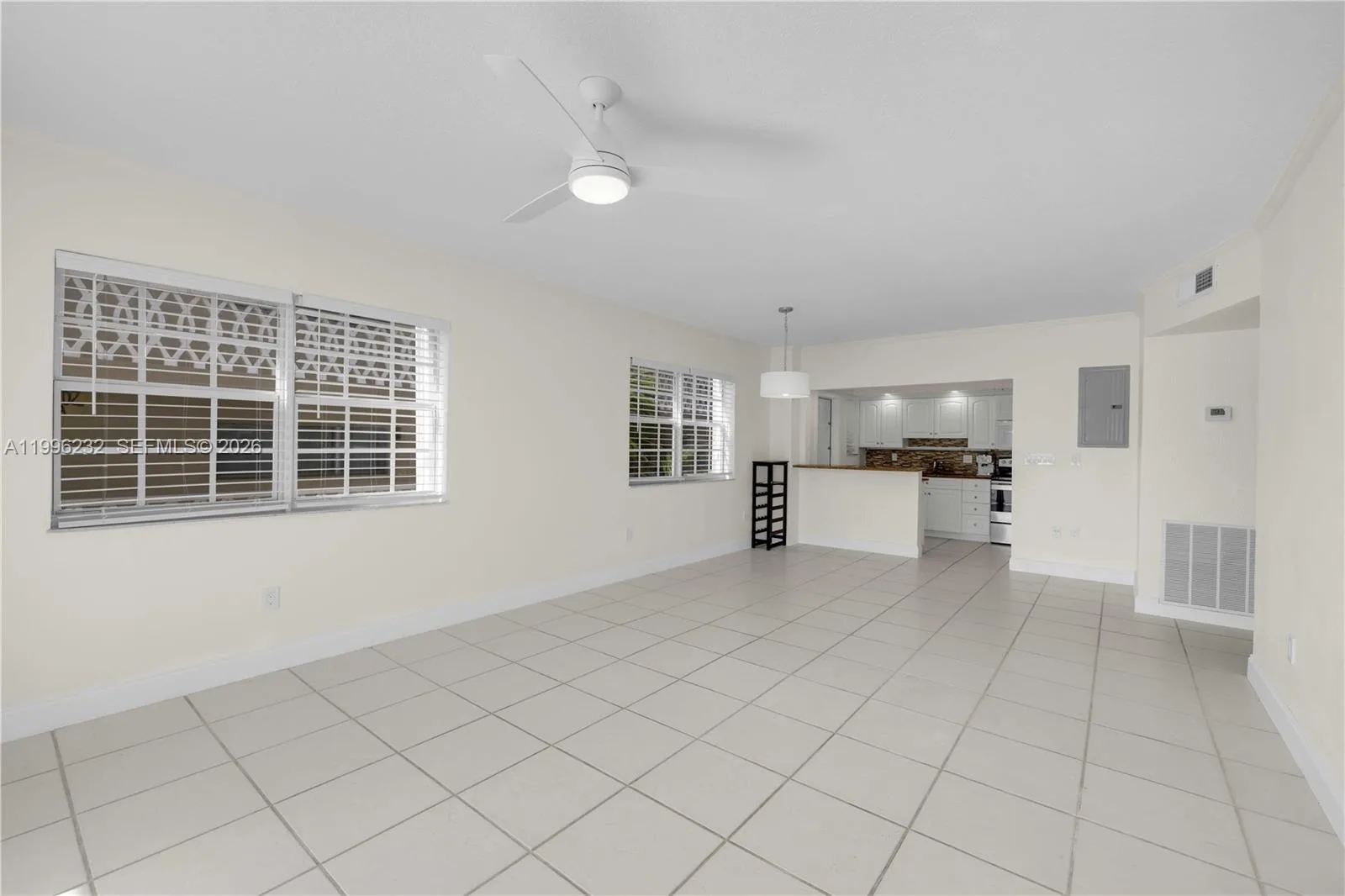 462 Golden Isles Dr # 210, Hallandale Beach, FL 33009 photo 4