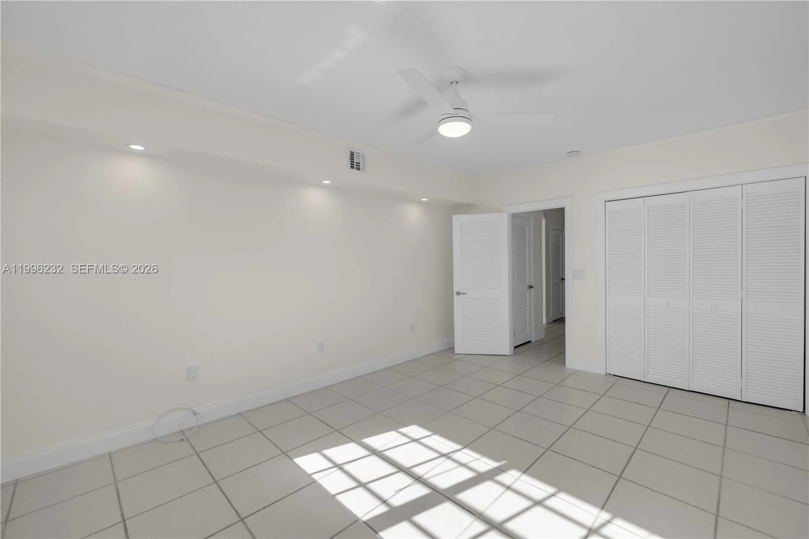 462 Golden Isles Dr # 210, Hallandale Beach, FL 33009 photo 9