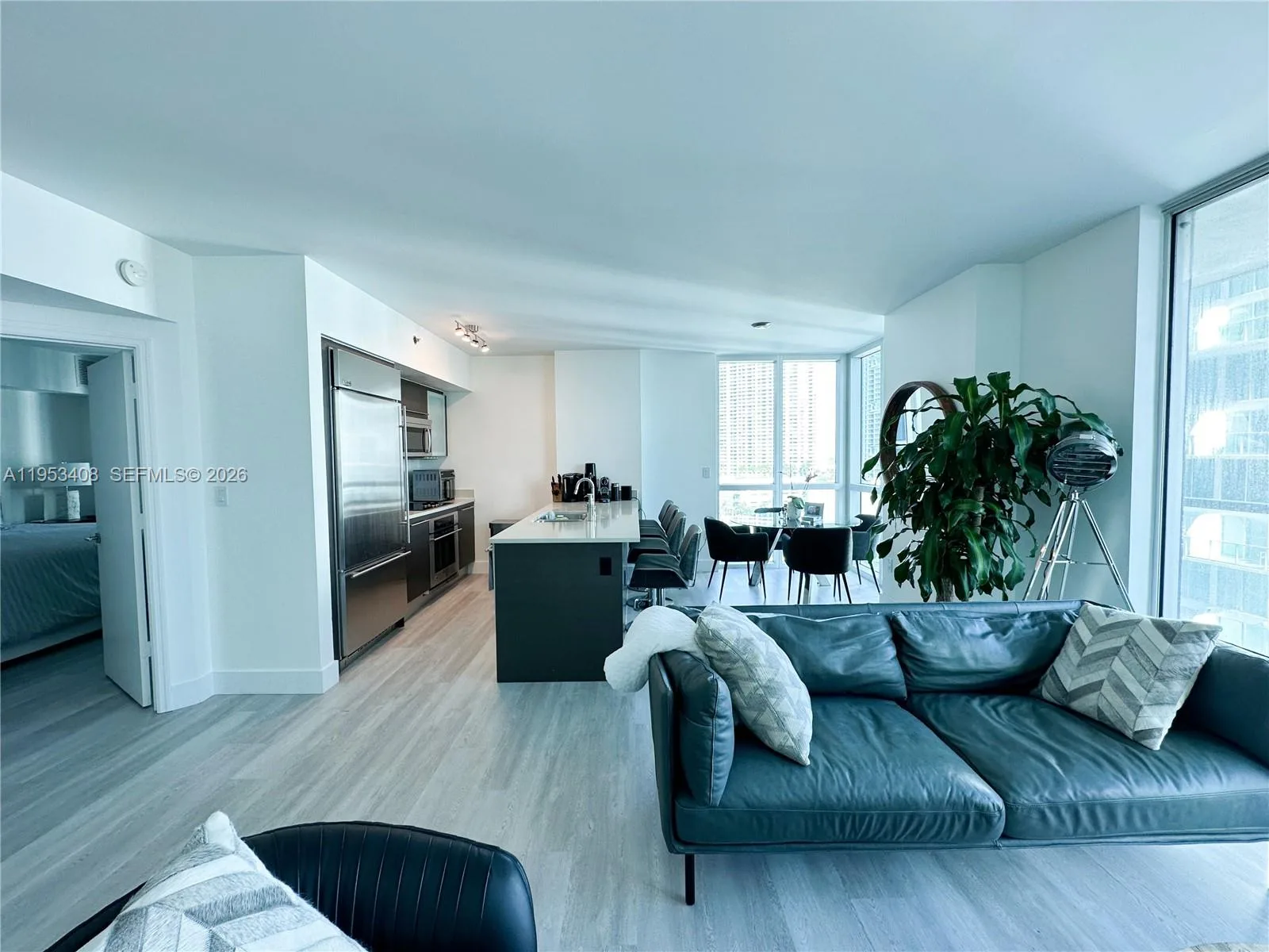 55 SE 6th St # 1601, Miami, FL 33131 photo 10