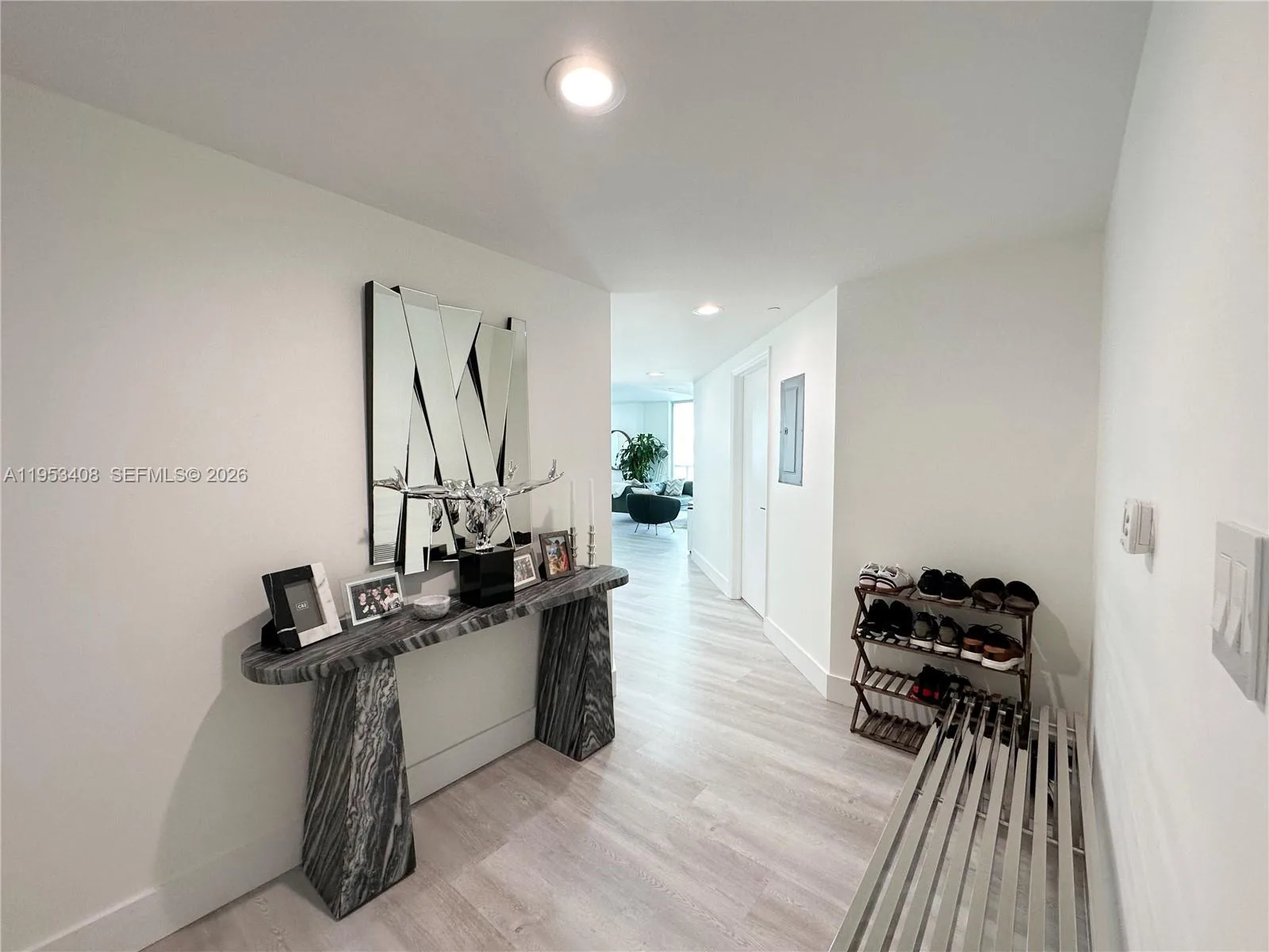 55 SE 6th St # 1601, Miami, FL 33131 photo 4