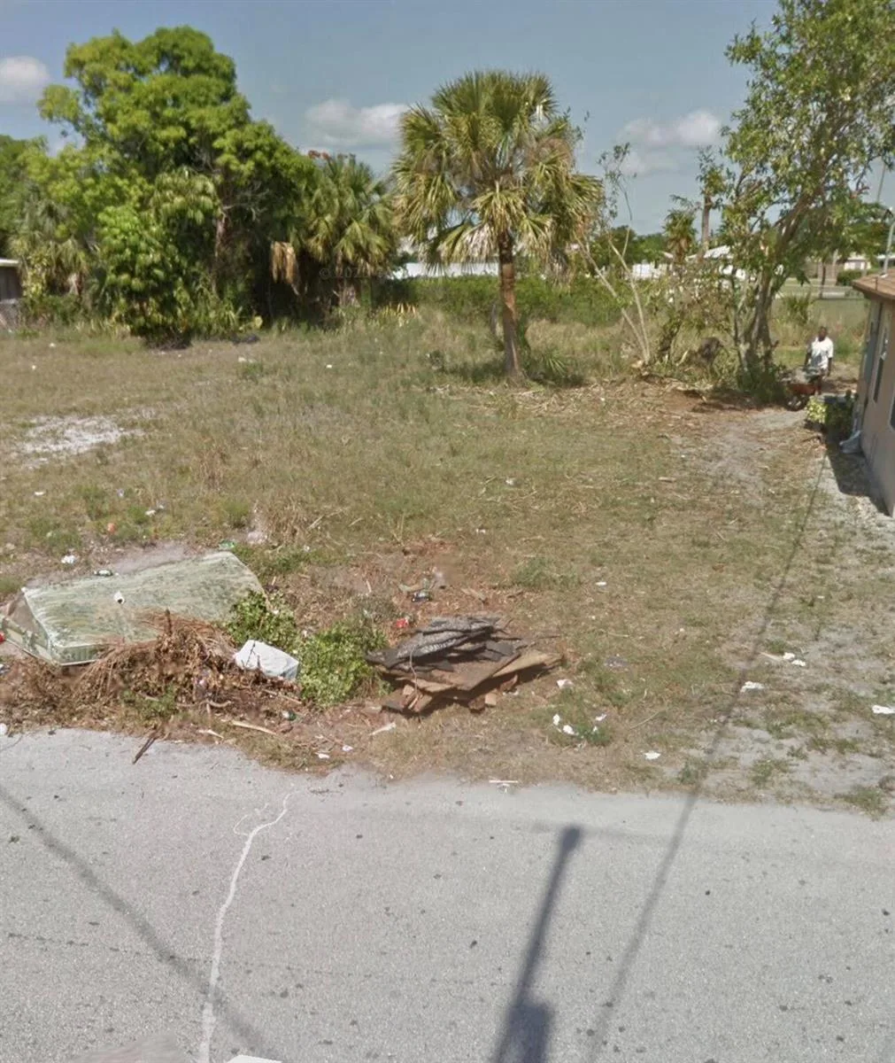 833 SE TARPON Avenue, Stuart, FL 34994 photo 4