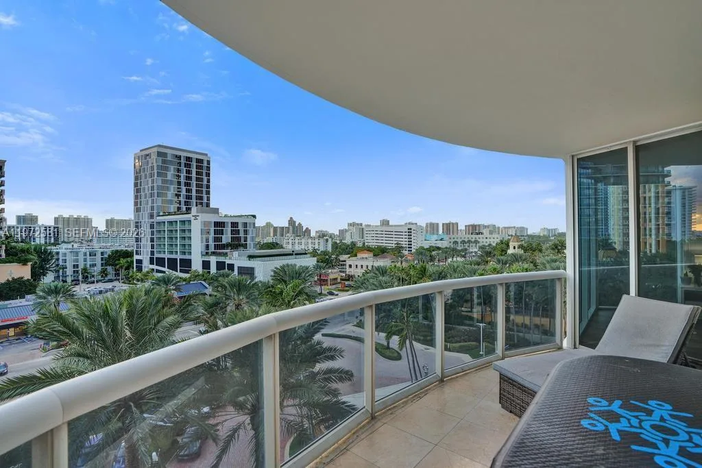 17555 Collins Ave # 704, Sunny Isles Beach, FL 33160