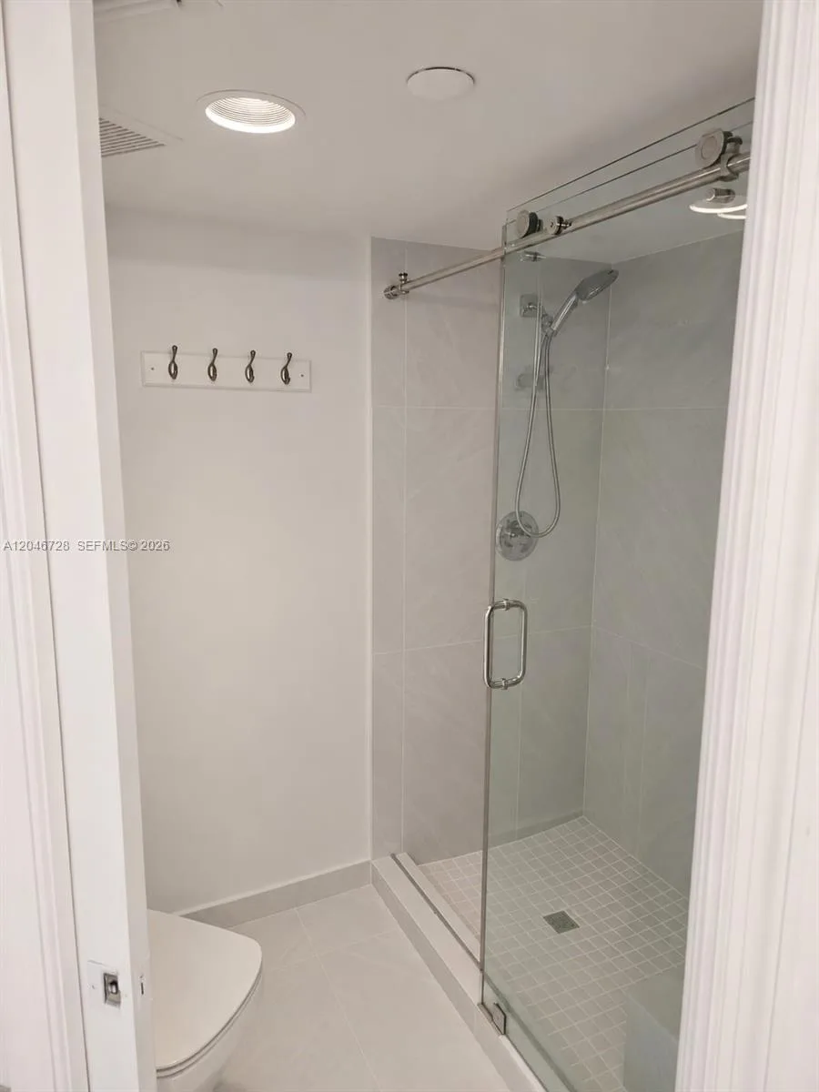 3530 Mystic Pointe Dr # 405, Aventura, FL 33180 photo 10