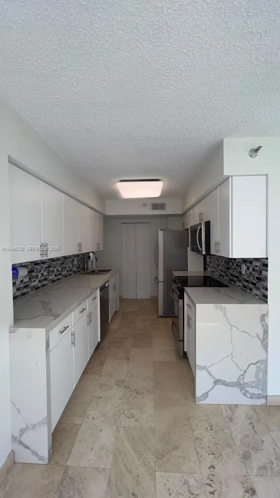 3530 Mystic Pointe Dr # 405, Aventura, FL 33180 photo 2