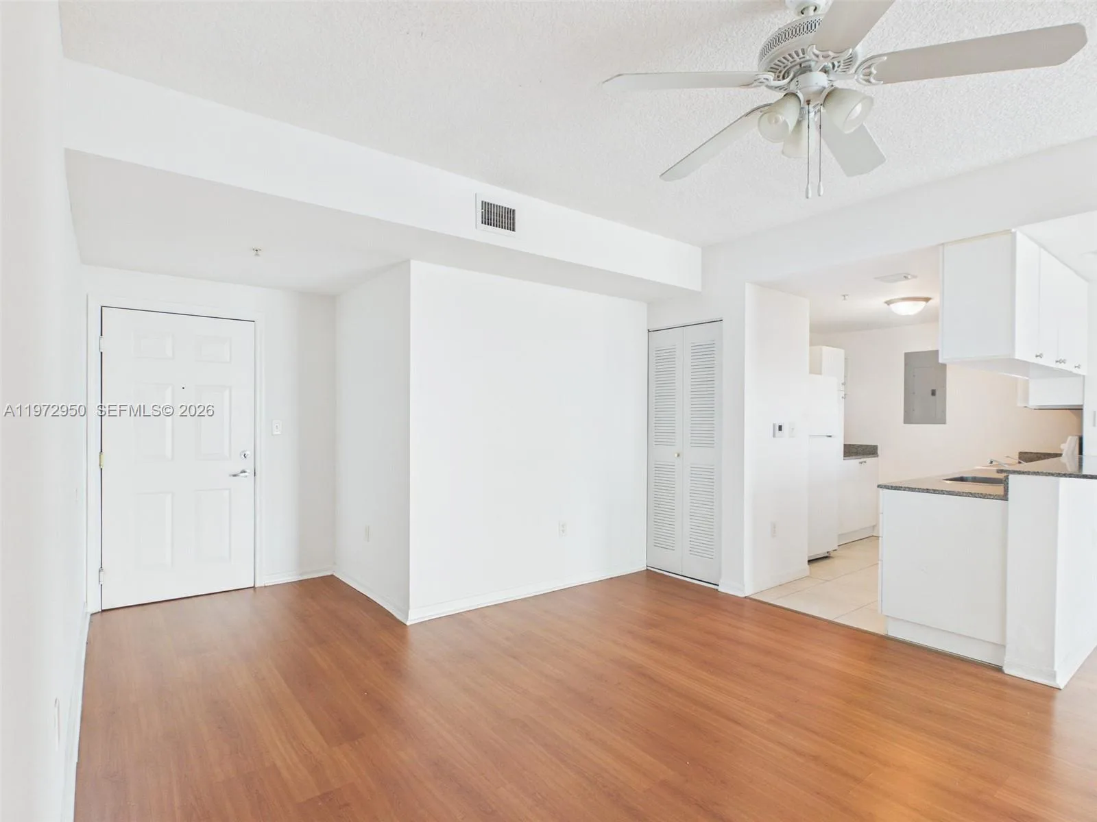 275 NE 18th St # 810, Miami, FL 33132 photo 3