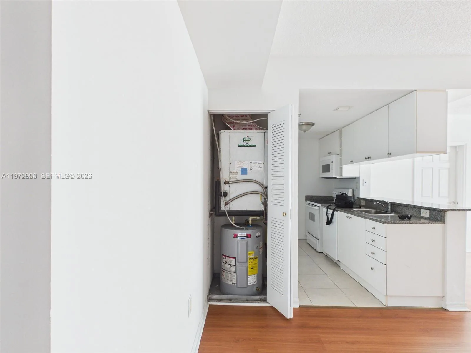 275 NE 18th St # 810, Miami, FL 33132 photo 9