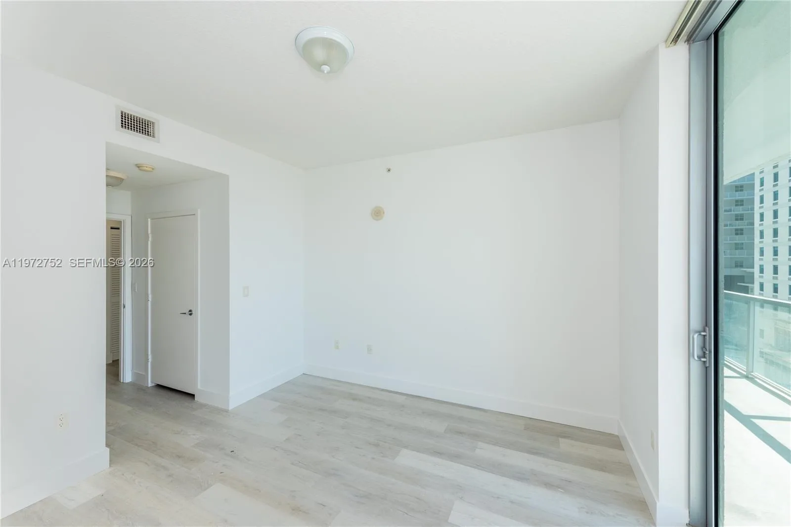 79 SW 12th St # 1105-S, Miami, FL 33130 photo 11