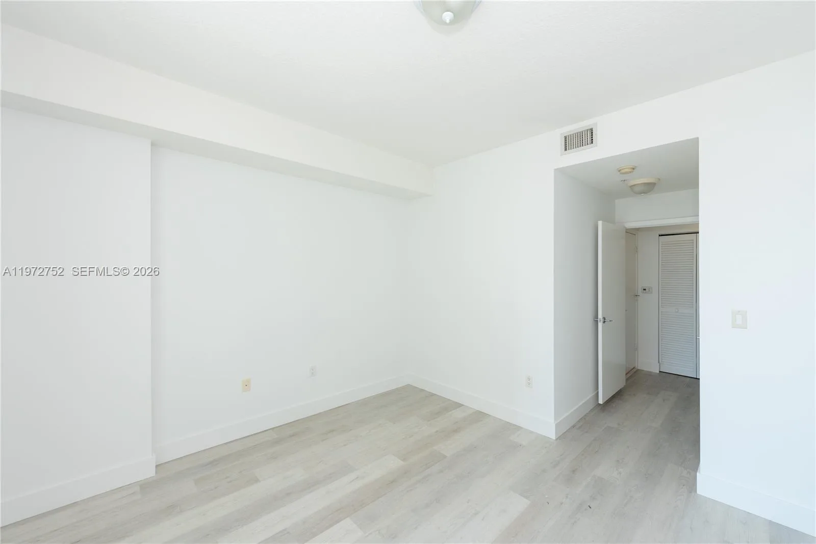 79 SW 12th St # 1105-S, Miami, FL 33130 photo 12