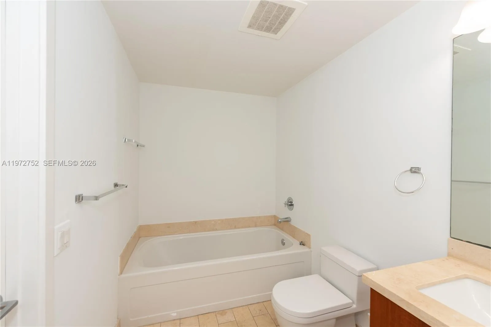 79 SW 12th St # 1105-S, Miami, FL 33130 photo 13