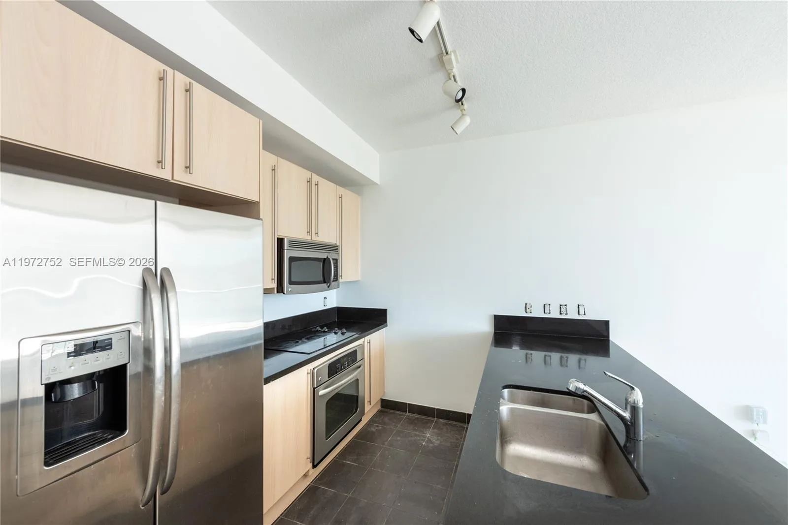 79 SW 12th St # 1105-S, Miami, FL 33130 photo 7