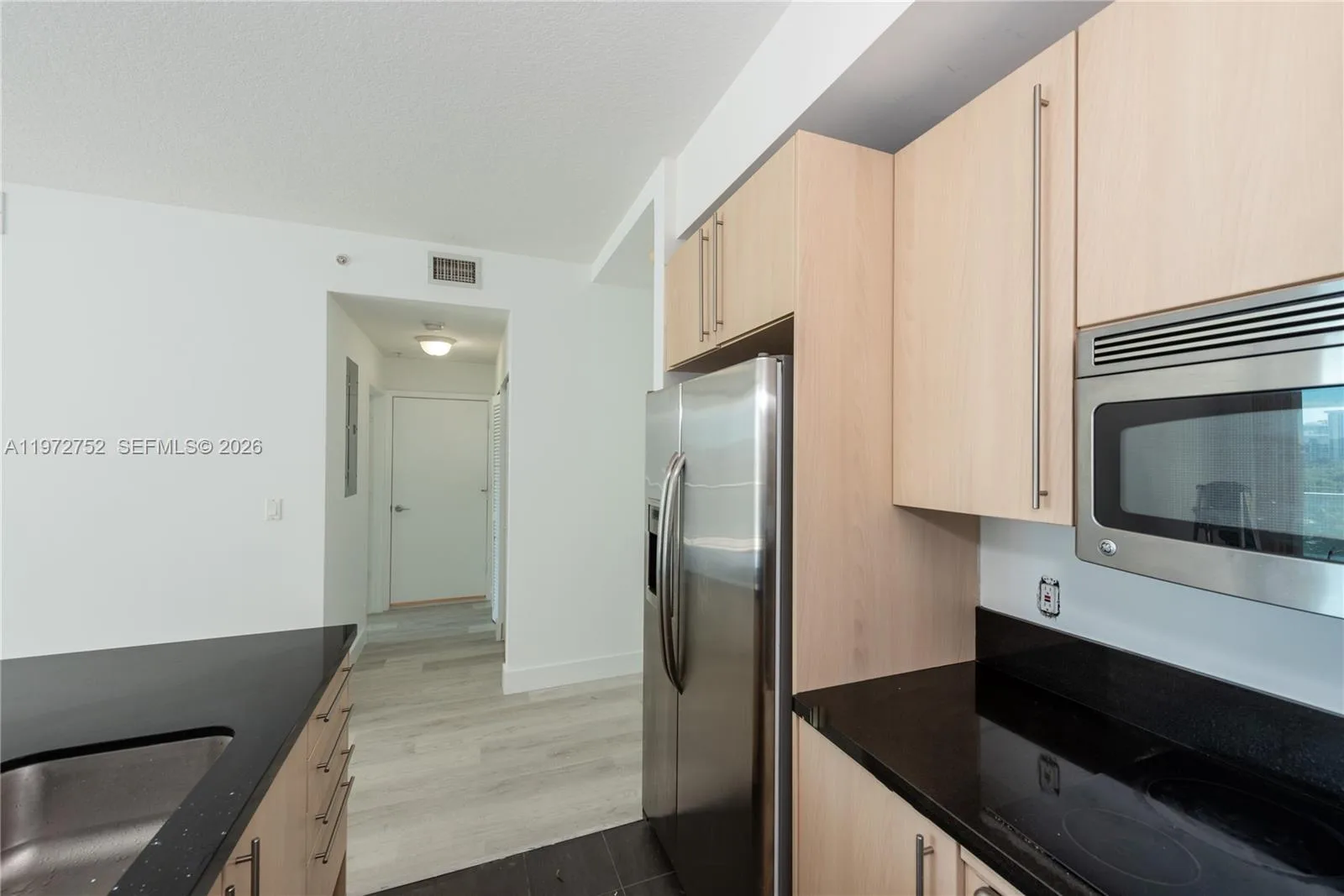 79 SW 12th St # 1105-S, Miami, FL 33130 photo 9