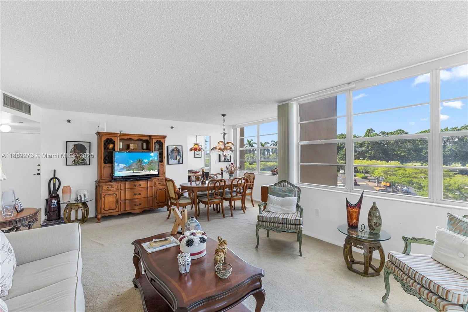 1000 Saint Charles Pl # 319, Pembroke Pines, FL 33026 photo 2