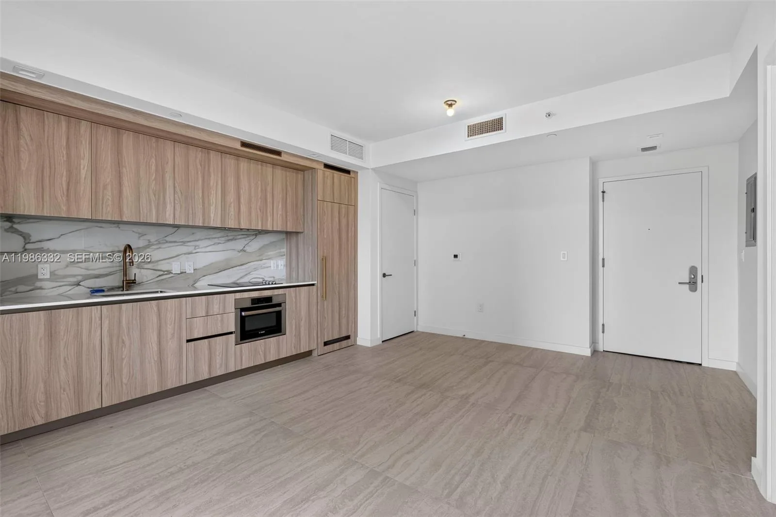 77 SE 5 St # 2015, Miami, FL 33131 photo 7