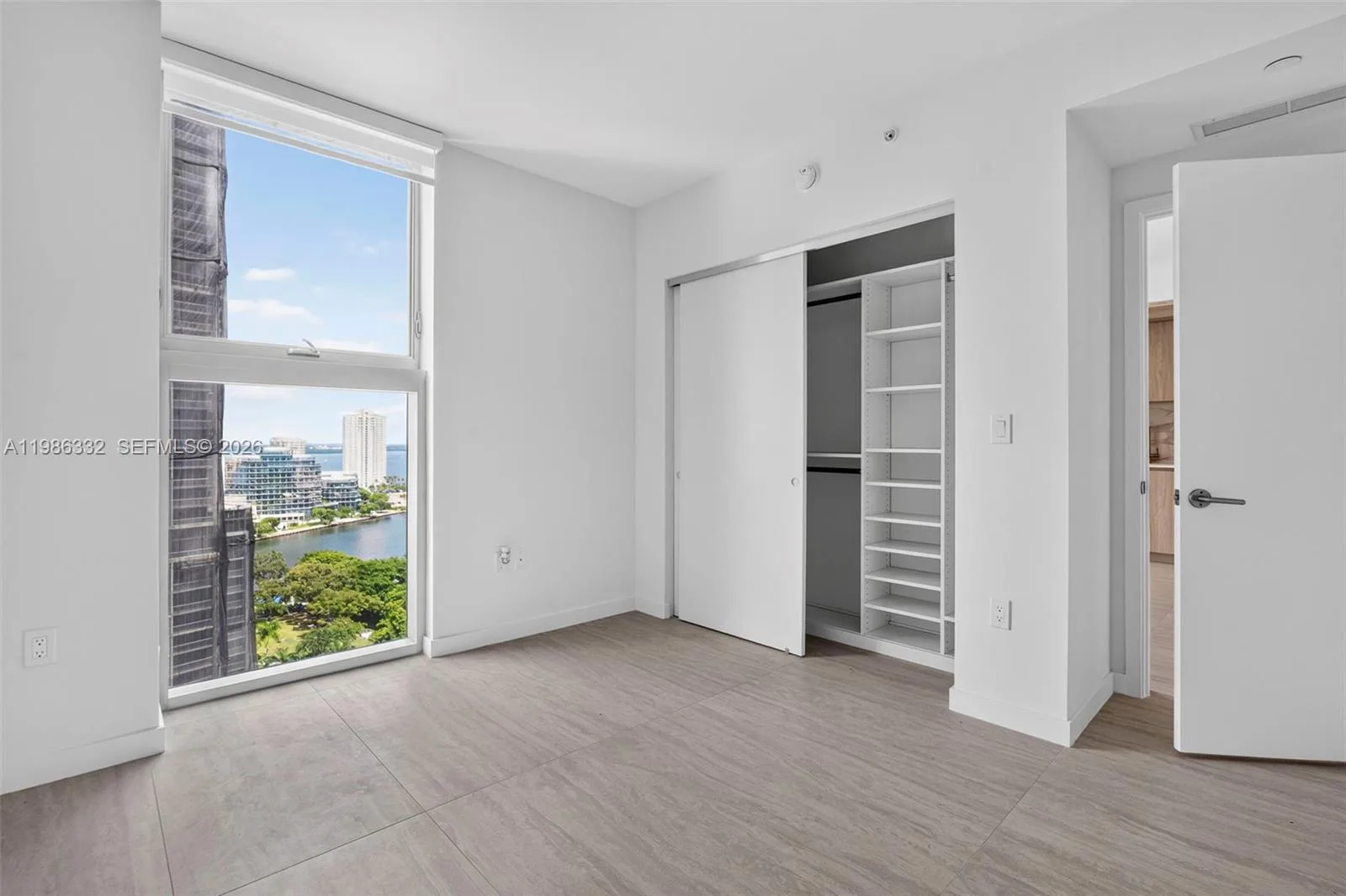 77 SE 5 St # 2015, Miami, FL 33131 photo 8