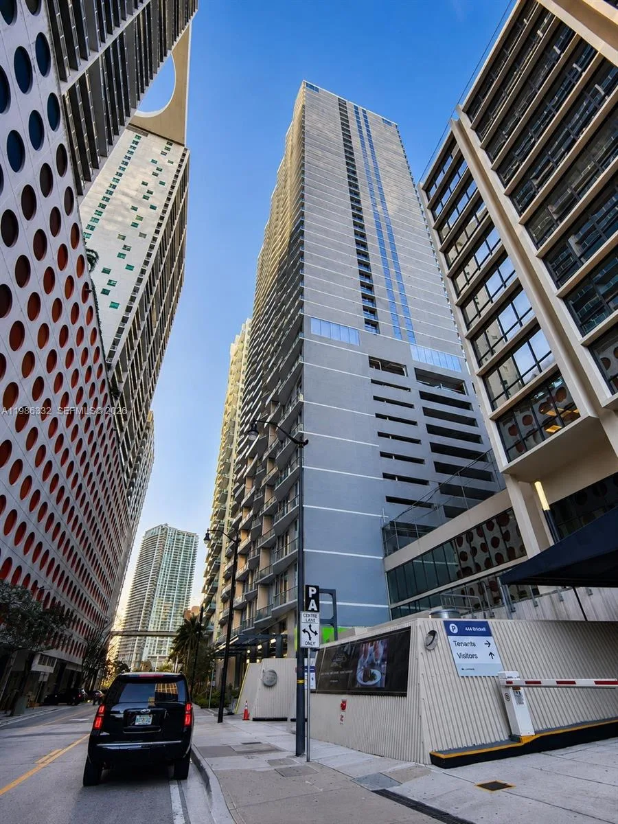 77 SE 5 St # 2015, Miami, FL 33131 photo 9