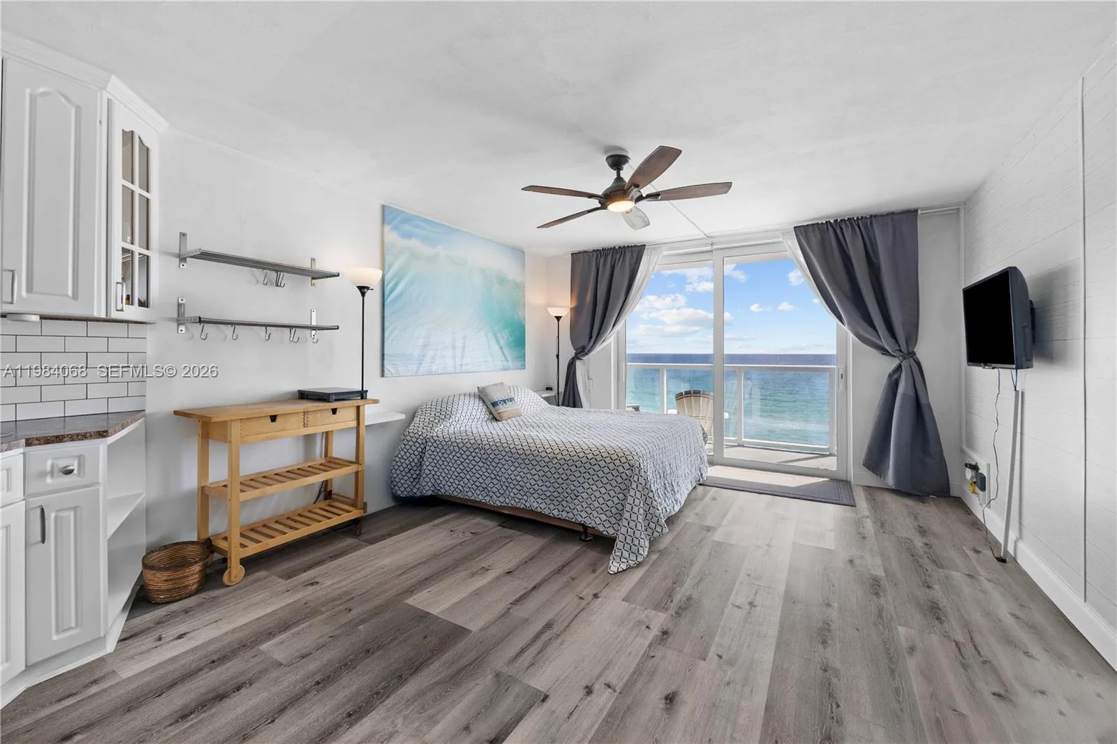 19201 Collins Ave # 511, Sunny Isles Beach, FL 33160 photo 2