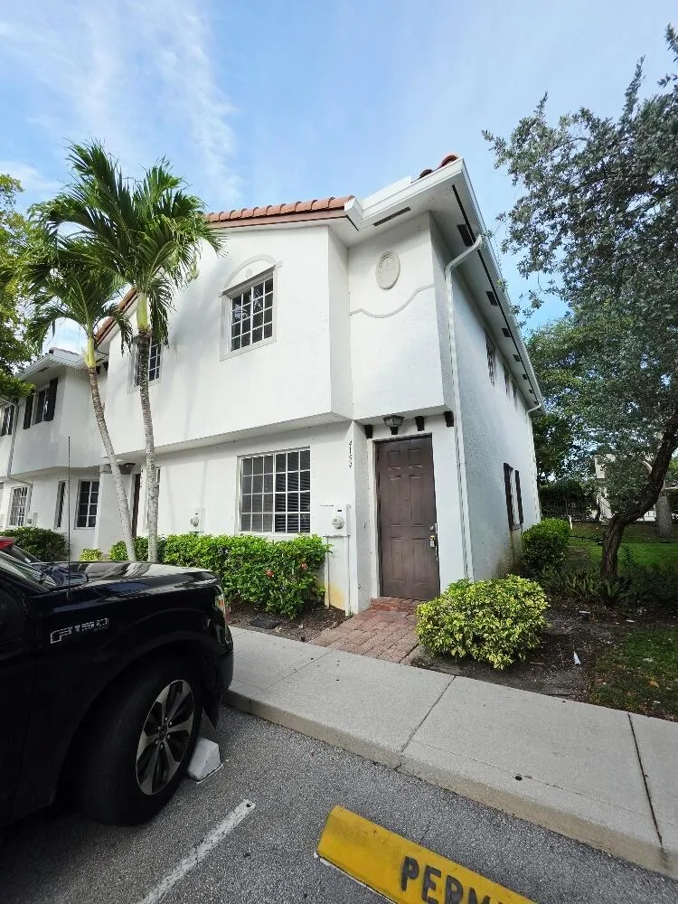 4154 Napoli Lake Drive, Riviera Beach, FL 33410 photo 2