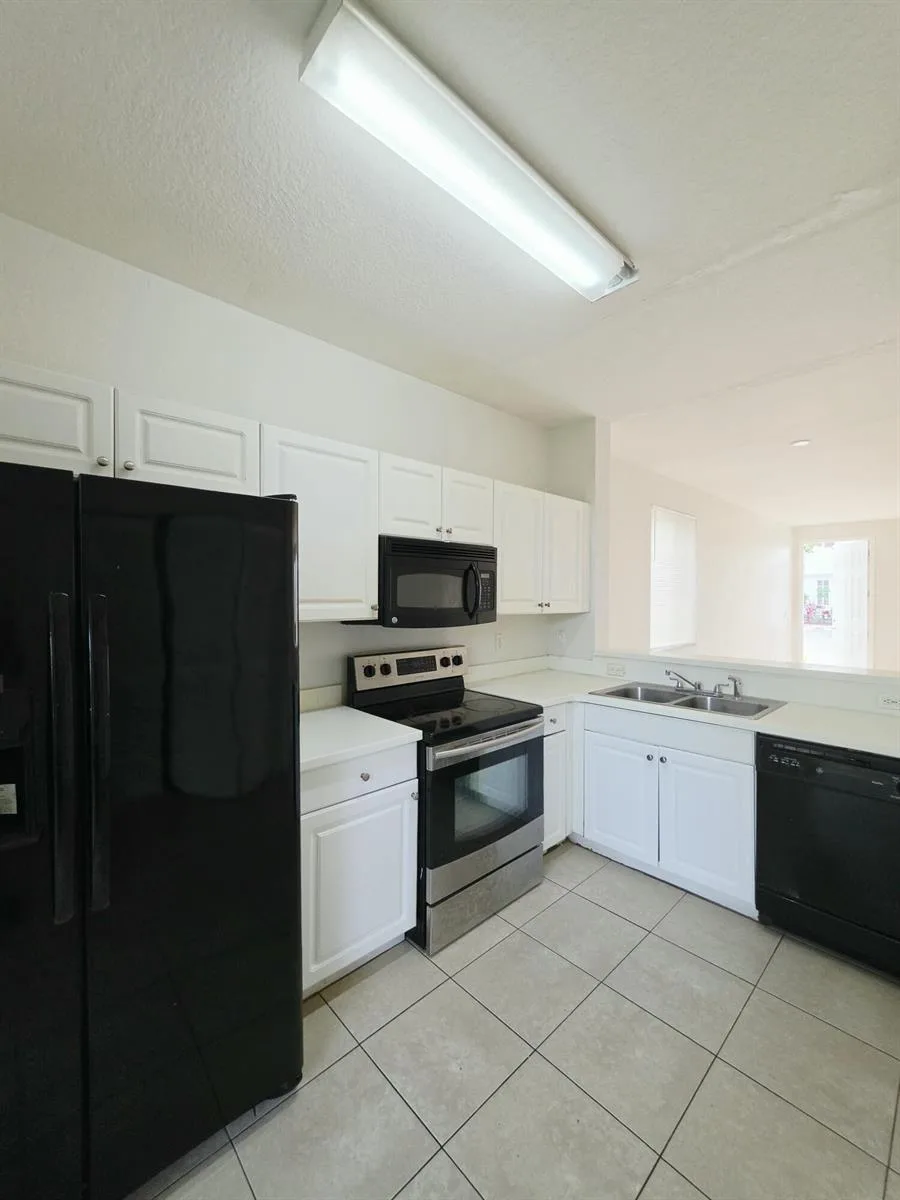 4154 Napoli Lake Drive, Riviera Beach, FL 33410 photo 4