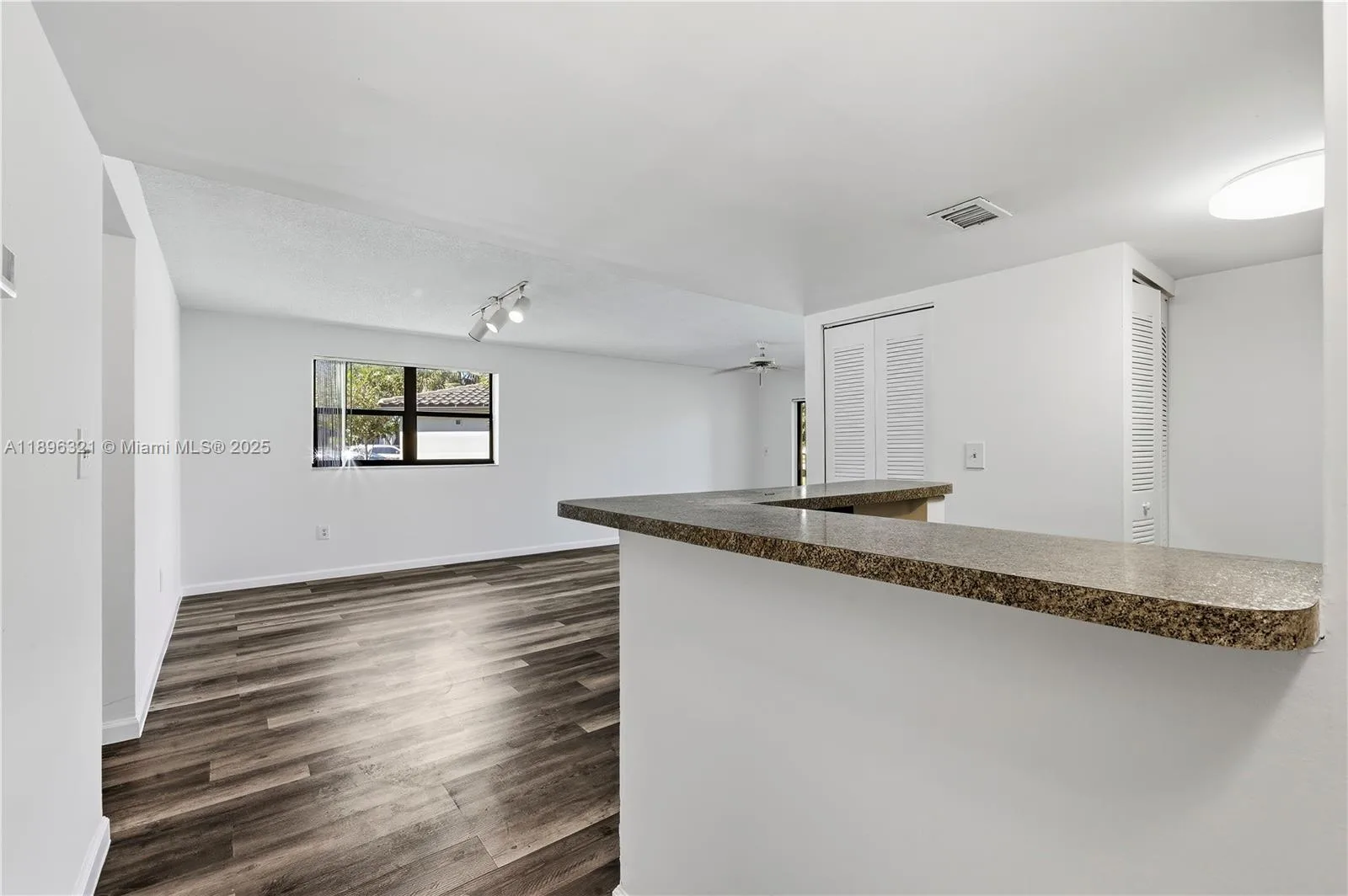 9877 Nob Hill Ct # 9877, Sunrise, FL 33351 photo 4