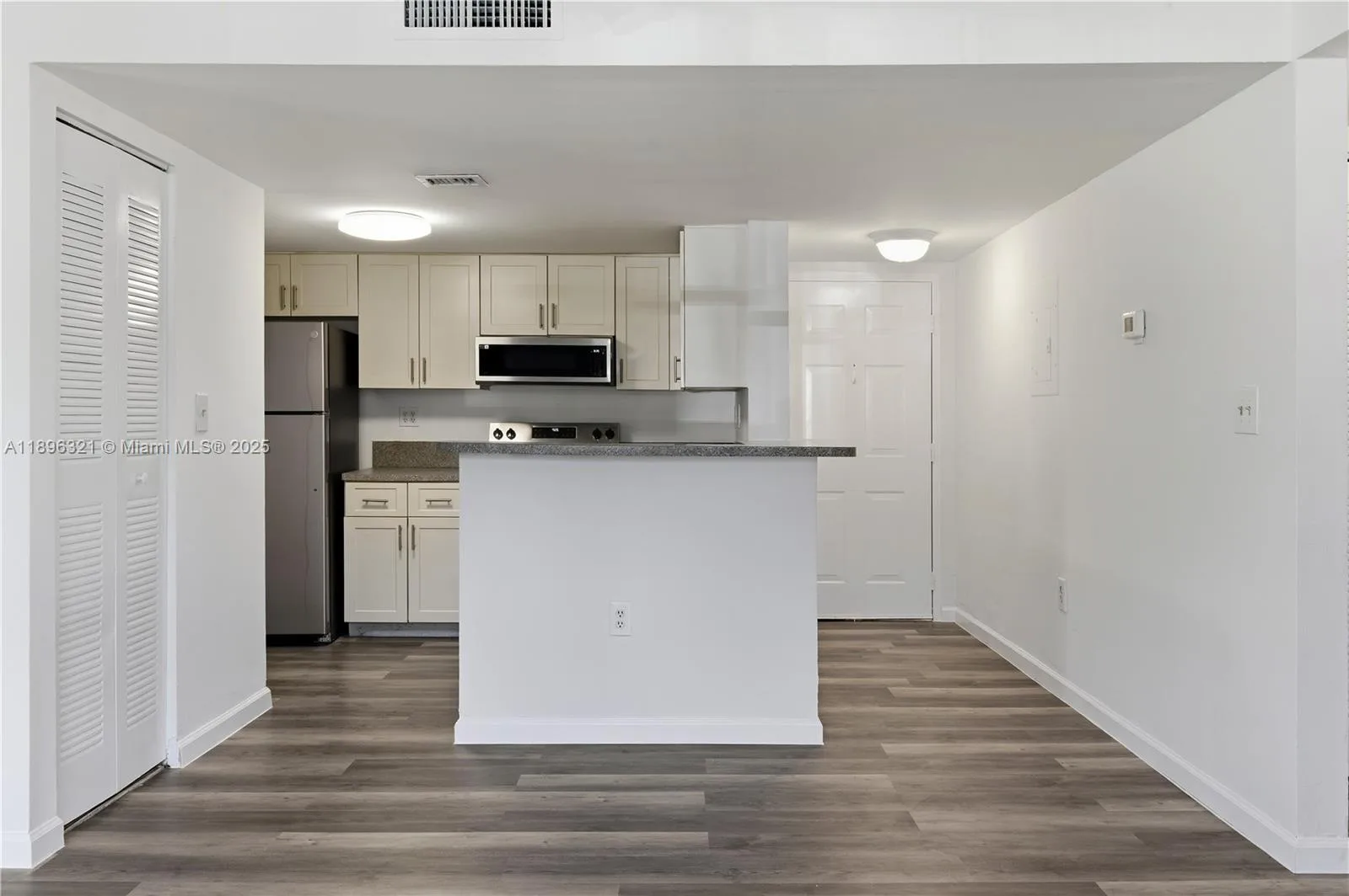 9877 Nob Hill Ct # 9877, Sunrise, FL 33351 photo 7