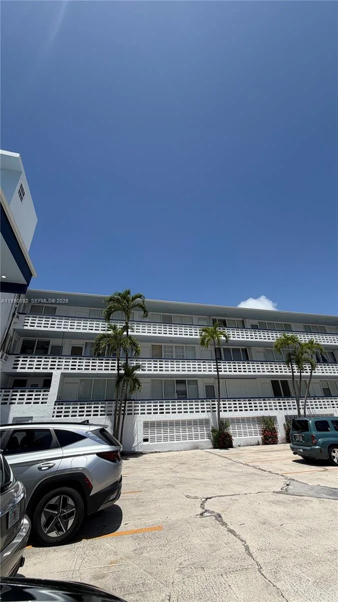 6484 Indian Creek Dr # 107, Miami Beach, FL 33141 photo 2