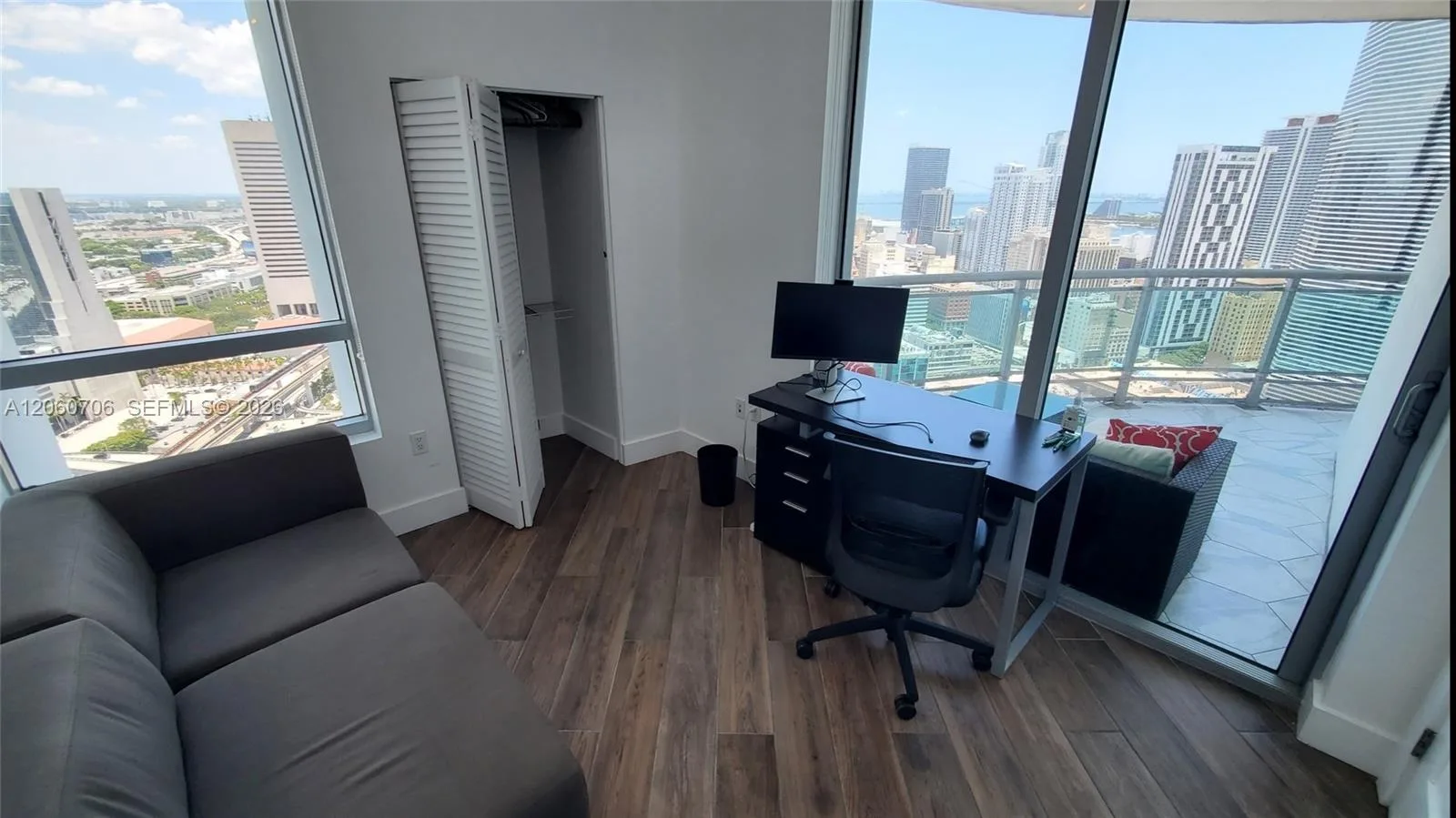 350 S Miami Ave # 3713, Miami, FL 33130 photo 12