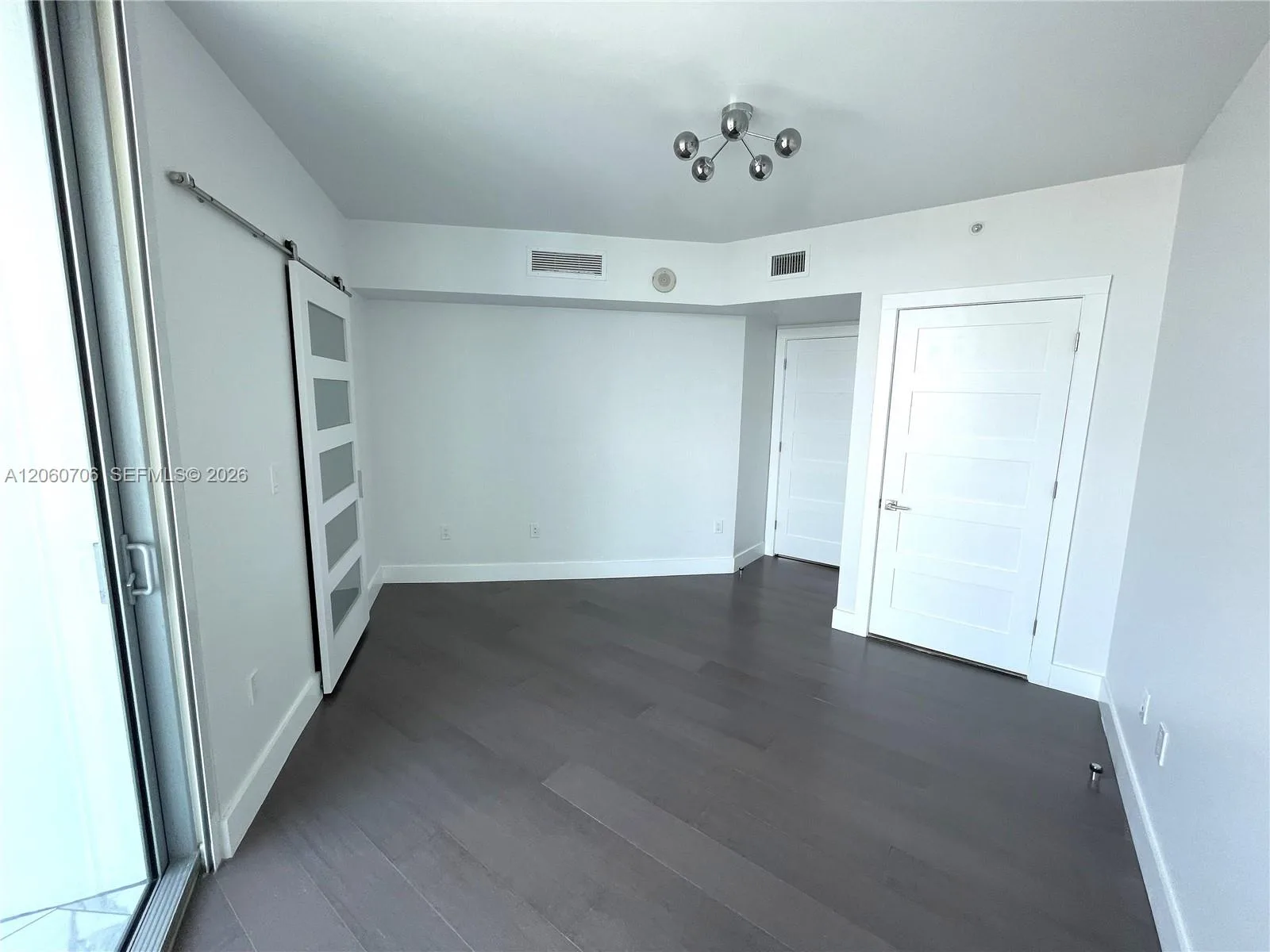 350 S Miami Ave # 3713, Miami, FL 33130 photo 9