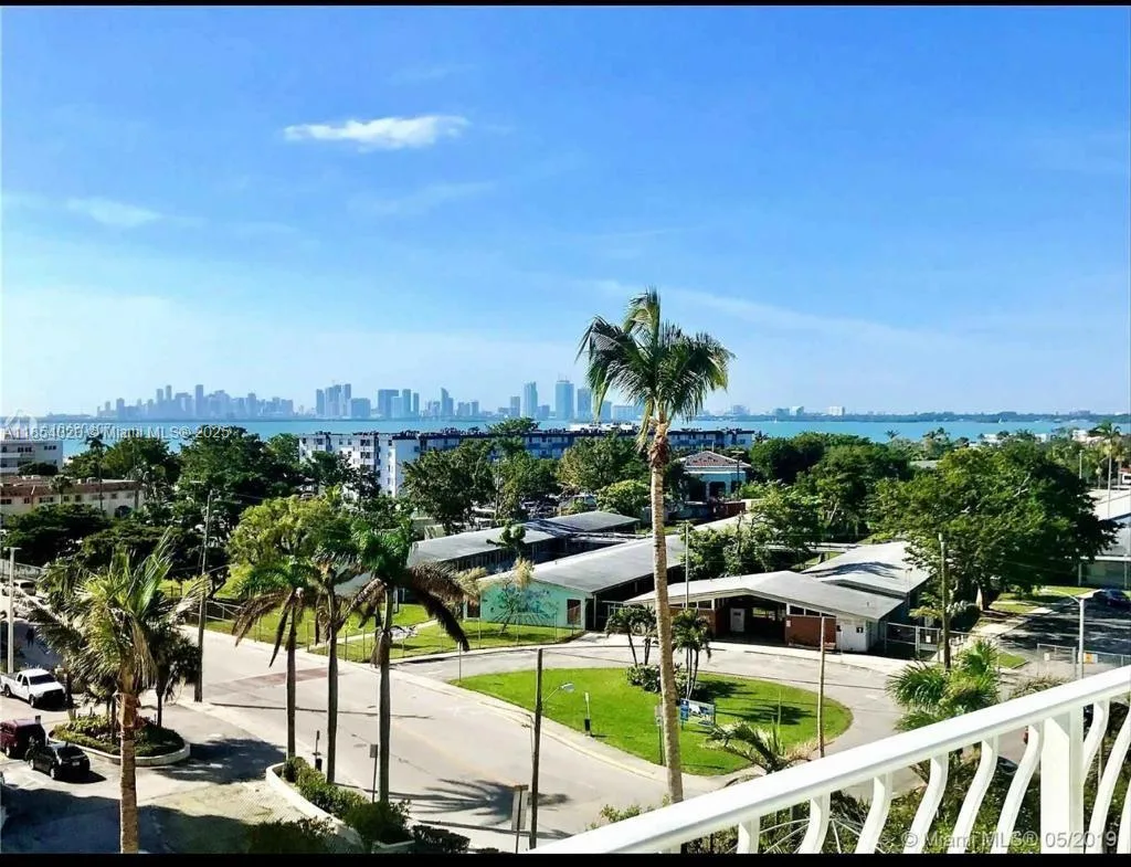 7601 E Treasure Dr # 707, North Bay Village, FL 33141 photo 3