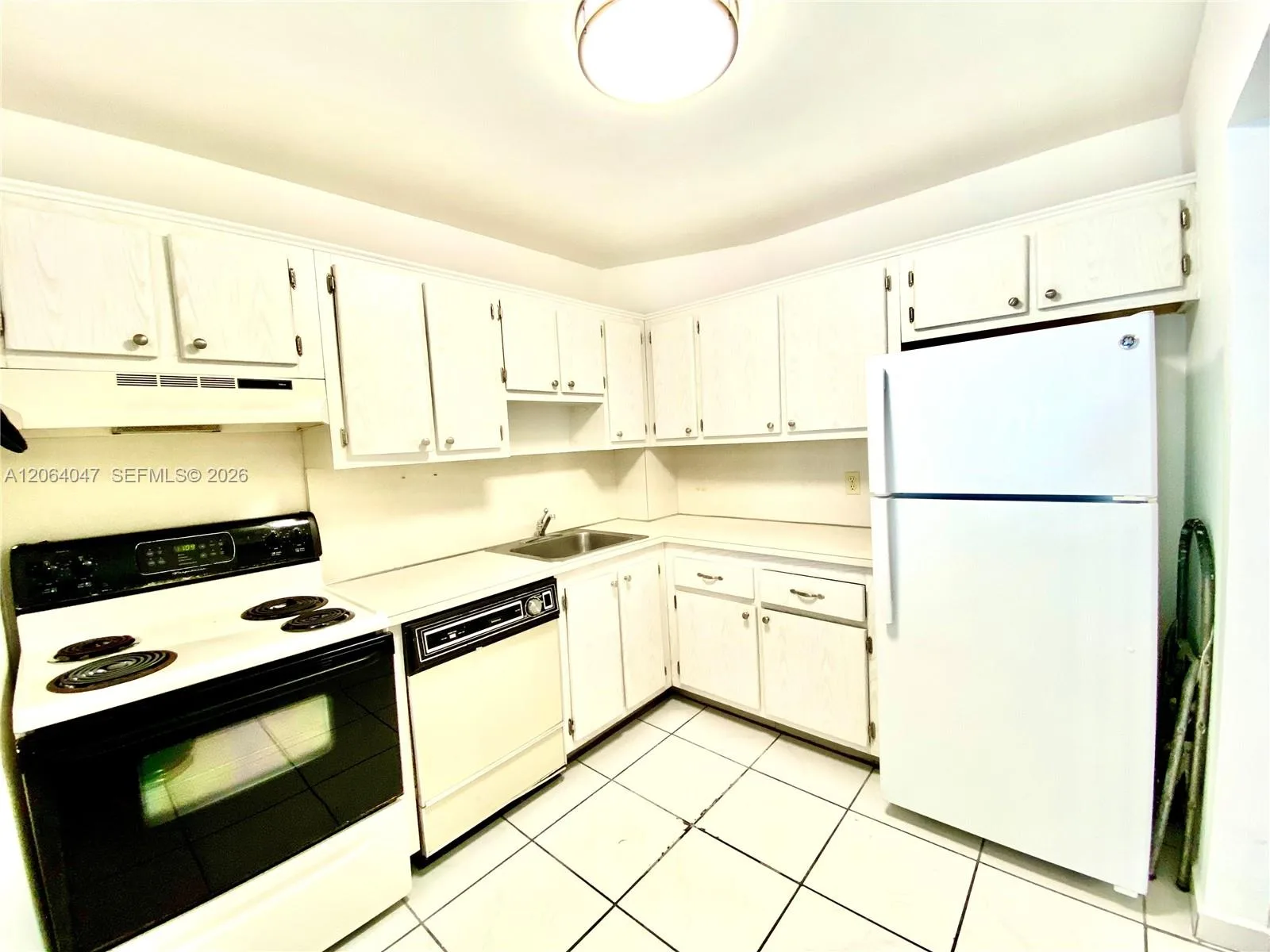 16950 DIXIE # A536, North Miami Beach, FL 33160 photo 4