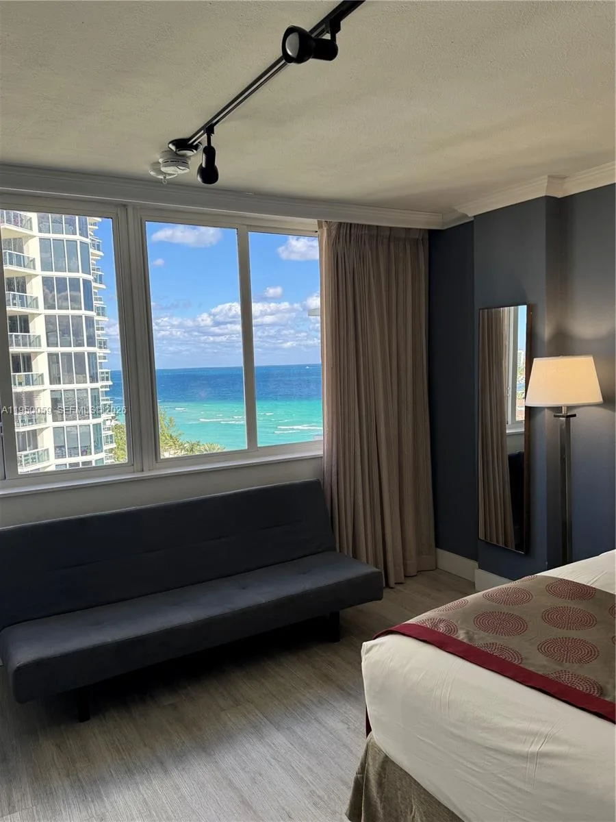 19201 Collins Ave # 1018, Sunny Isles Beach, FL 33160