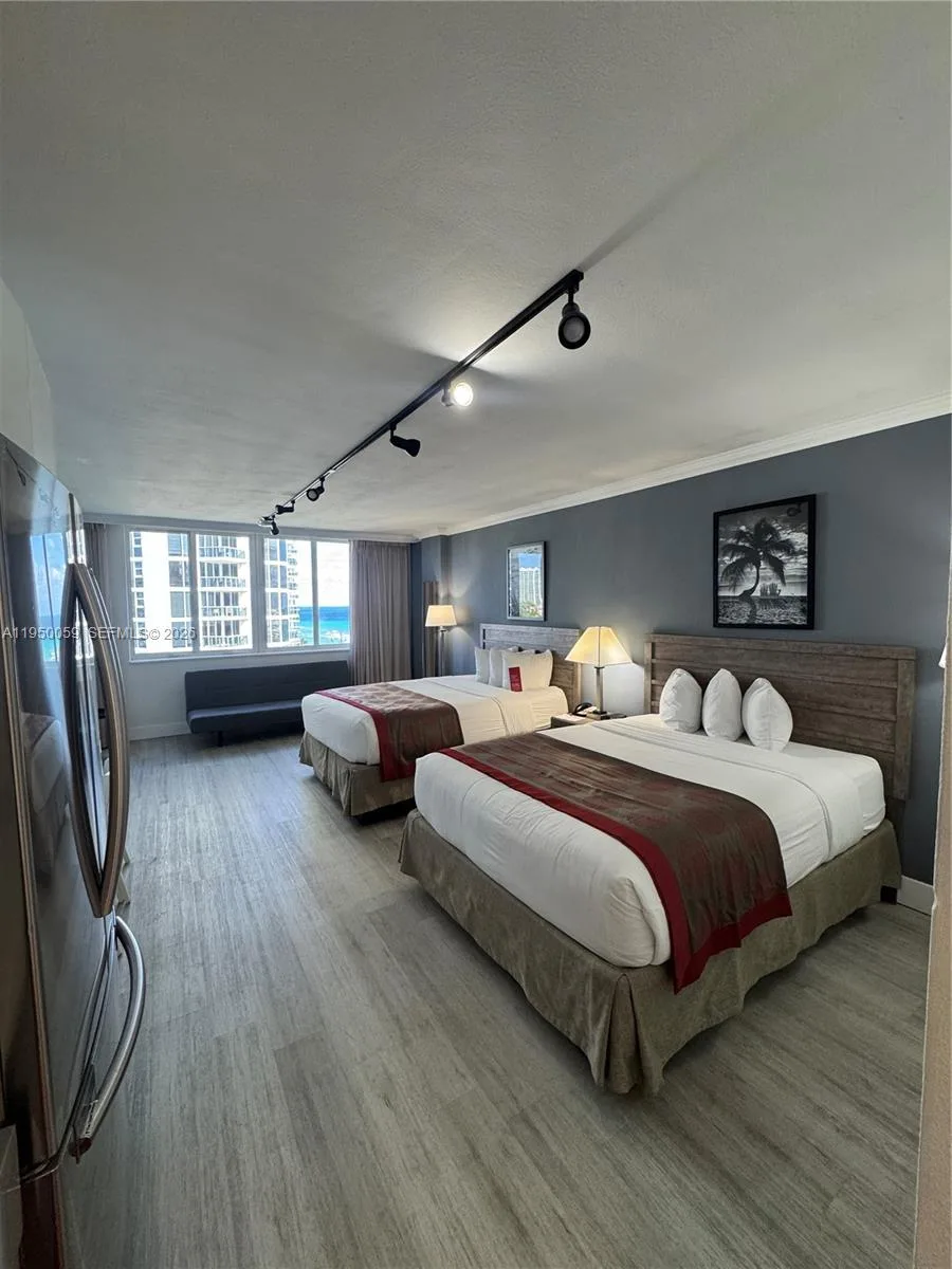 19201 Collins Ave # 1018, Sunny Isles Beach, FL 33160 photo 4