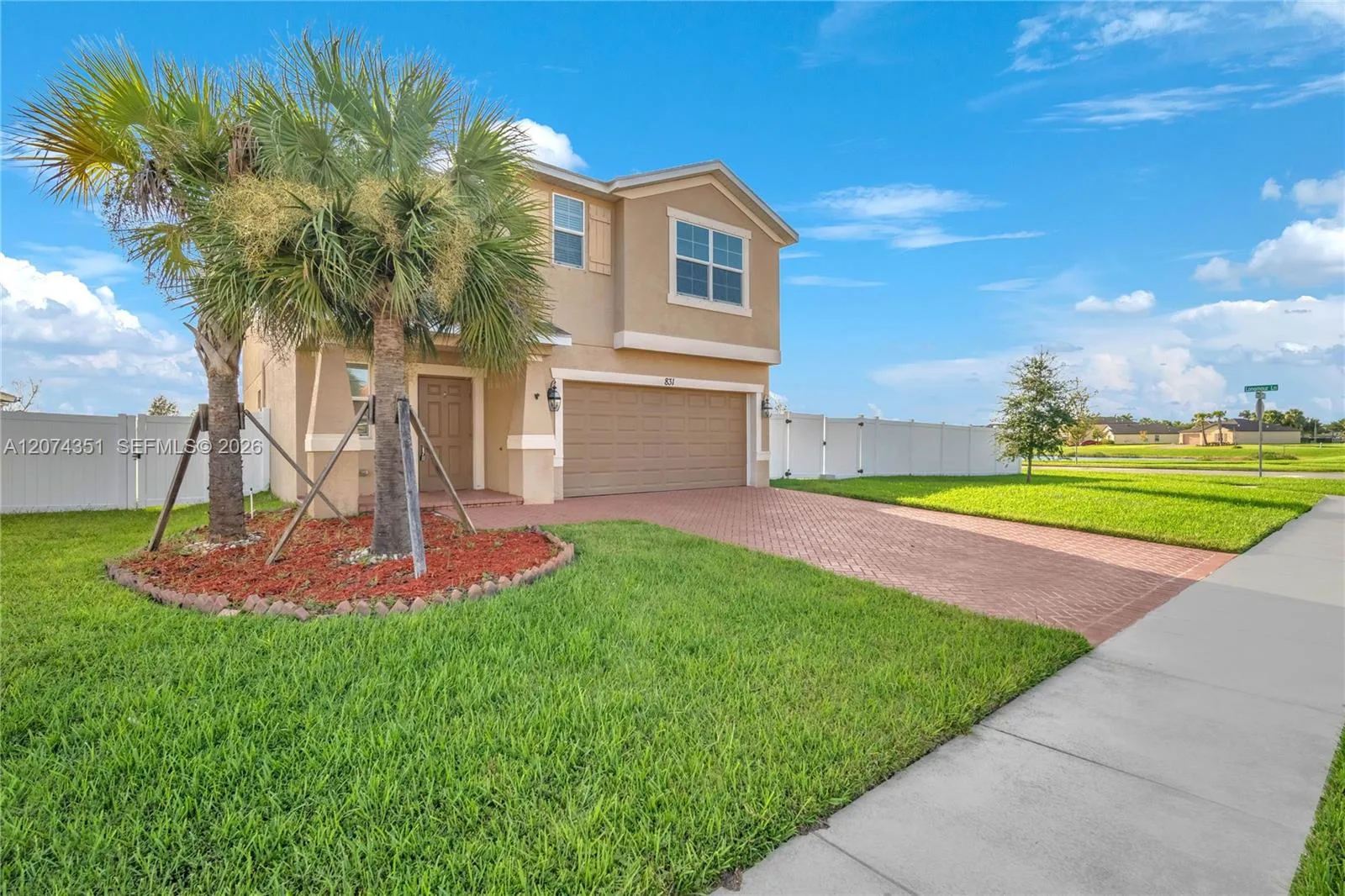 831 Bent Creek Dr, Fort Pierce, FL 34947 photo 3