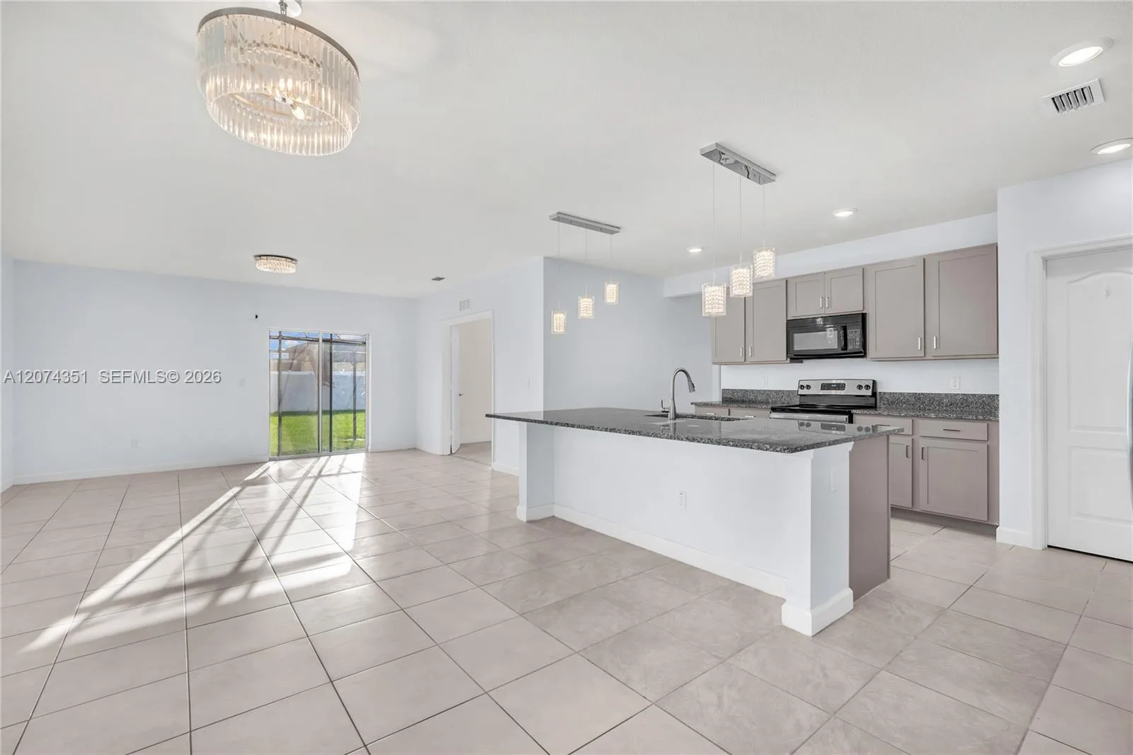 831 Bent Creek Dr, Fort Pierce, FL 34947 photo 9