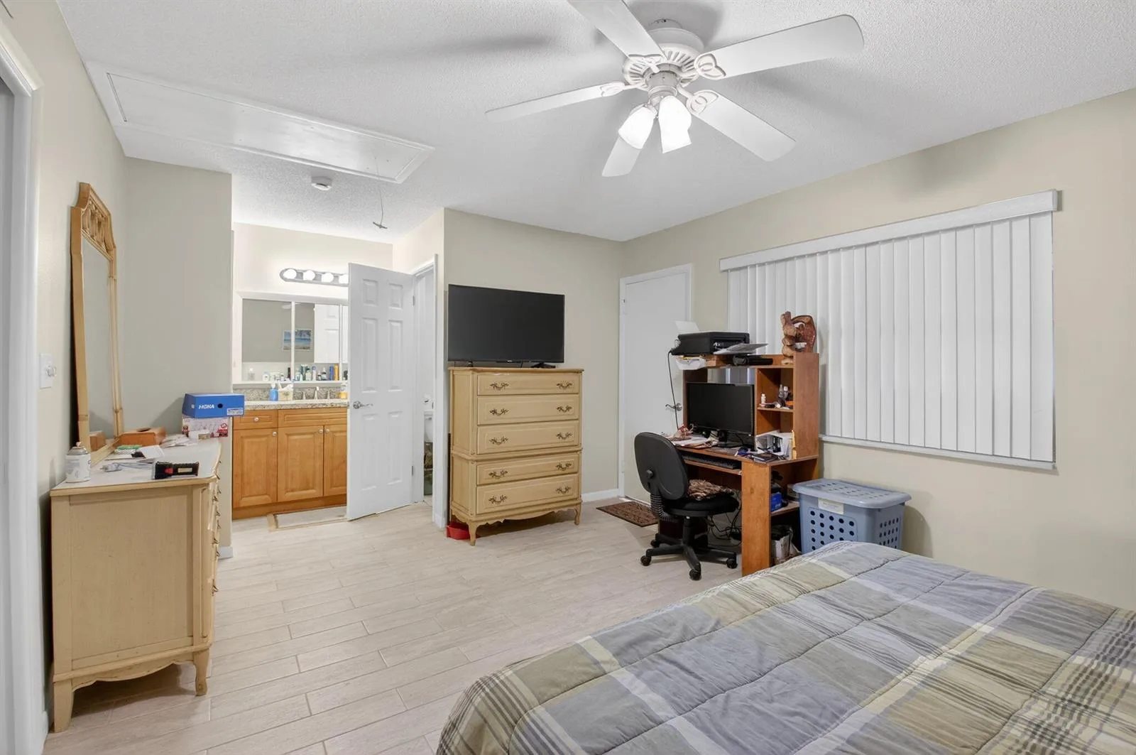 220 High Point Court E # B, Delray Beach, FL 33445 photo 13